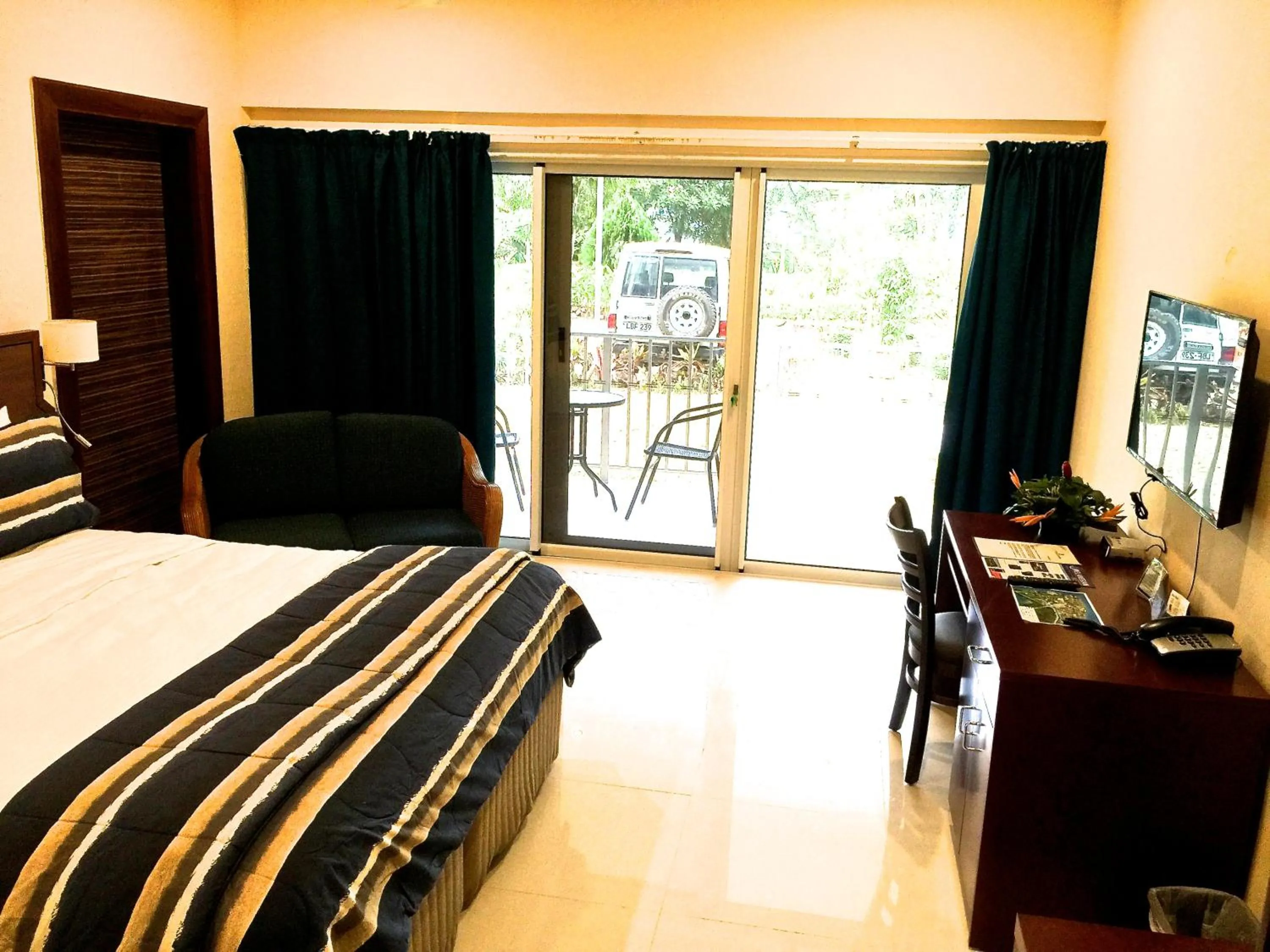 TV and multimedia, Bed in Madang Resort