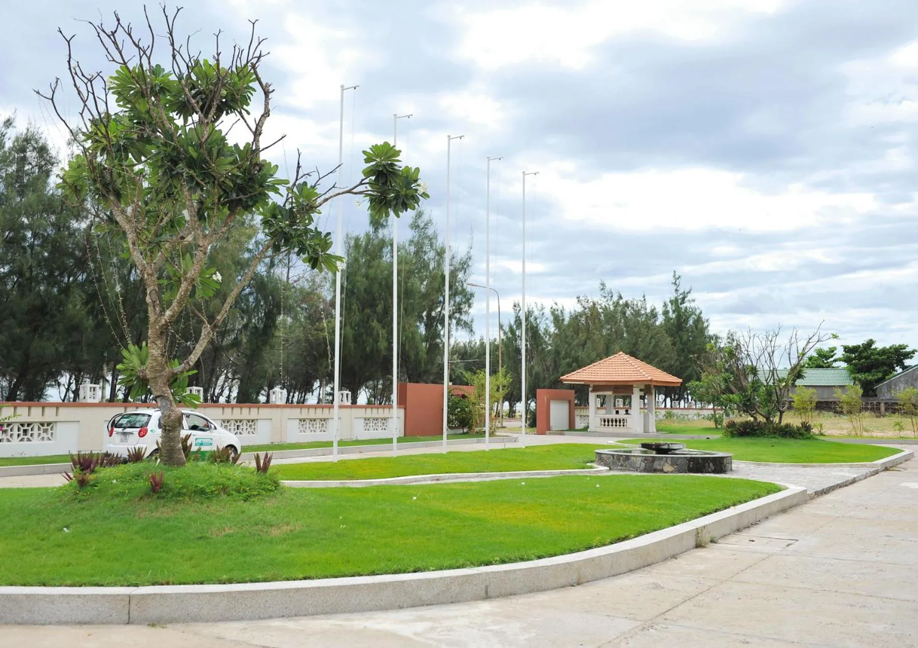 Facade/entrance in Long Beach Hotel
