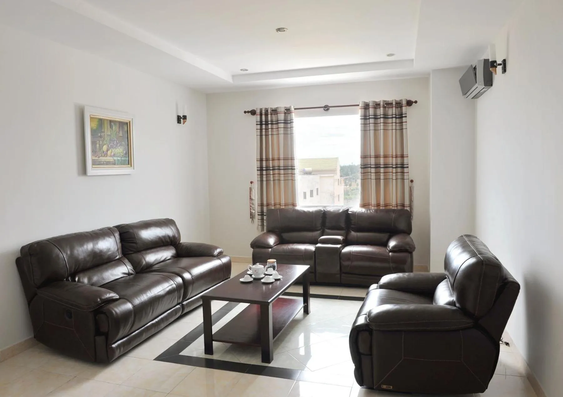 Living room in Long Beach Hotel