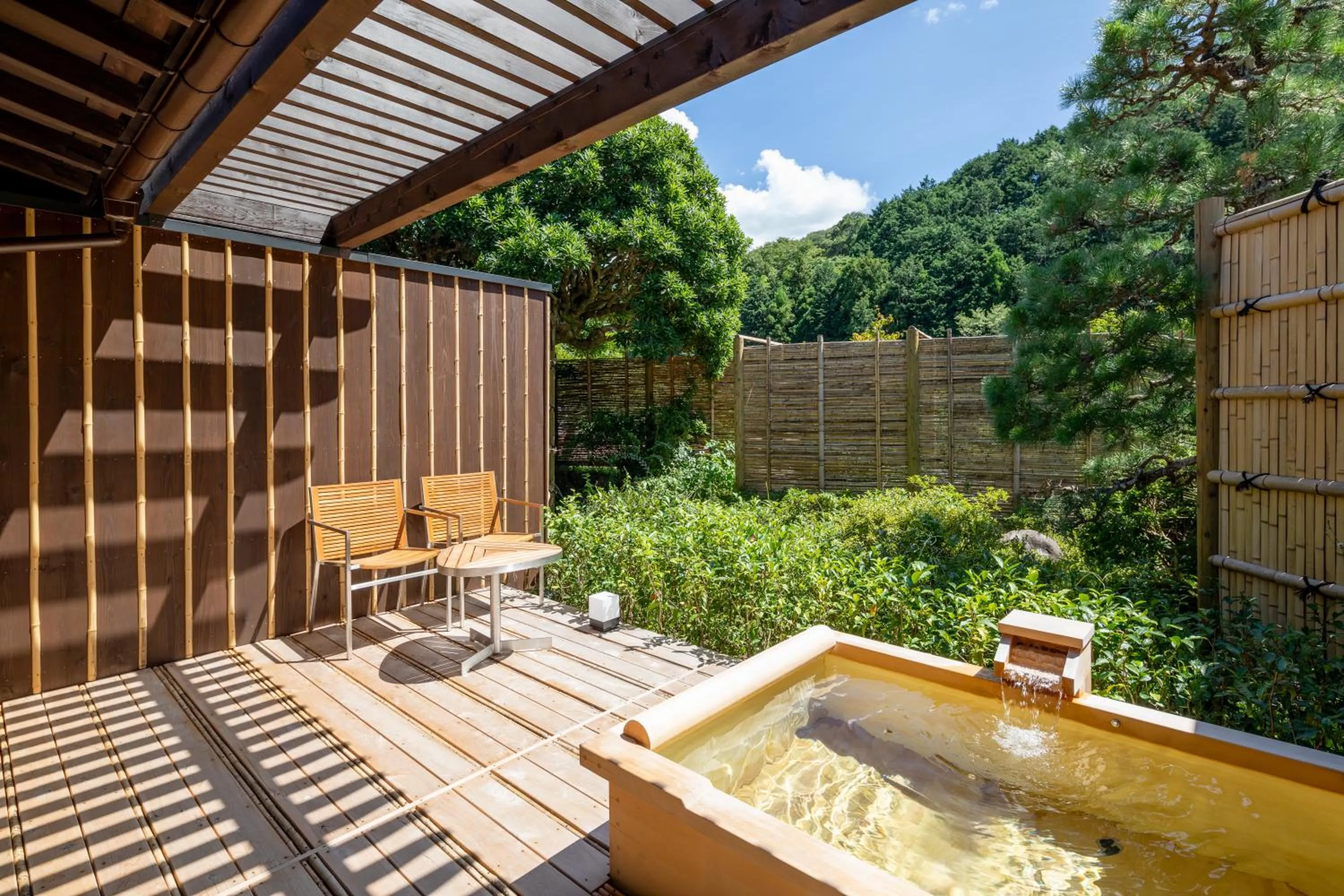 Balcony/Terrace in Shirakabe
