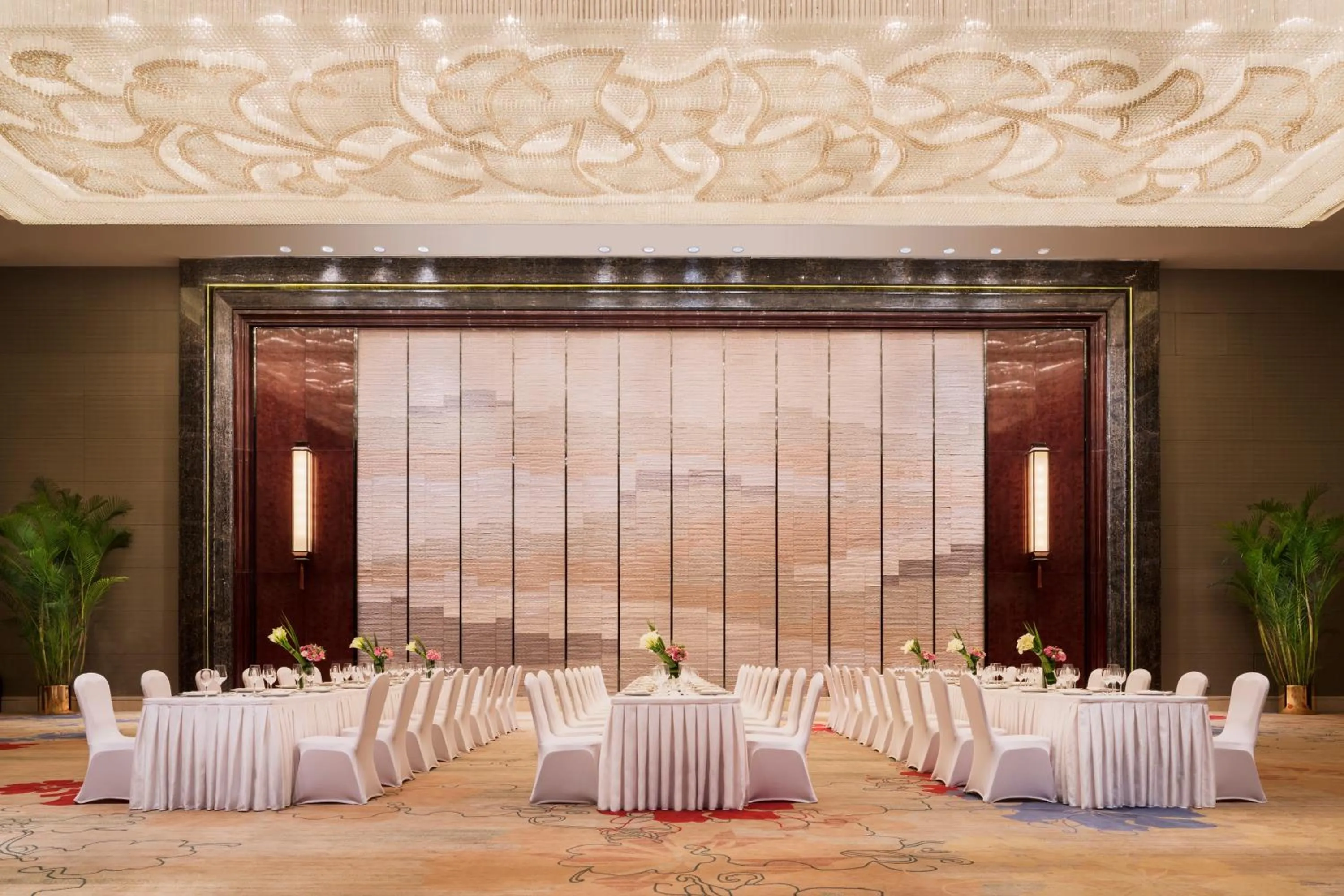 Banquet/Function facilities in Wanda Realm Dandong