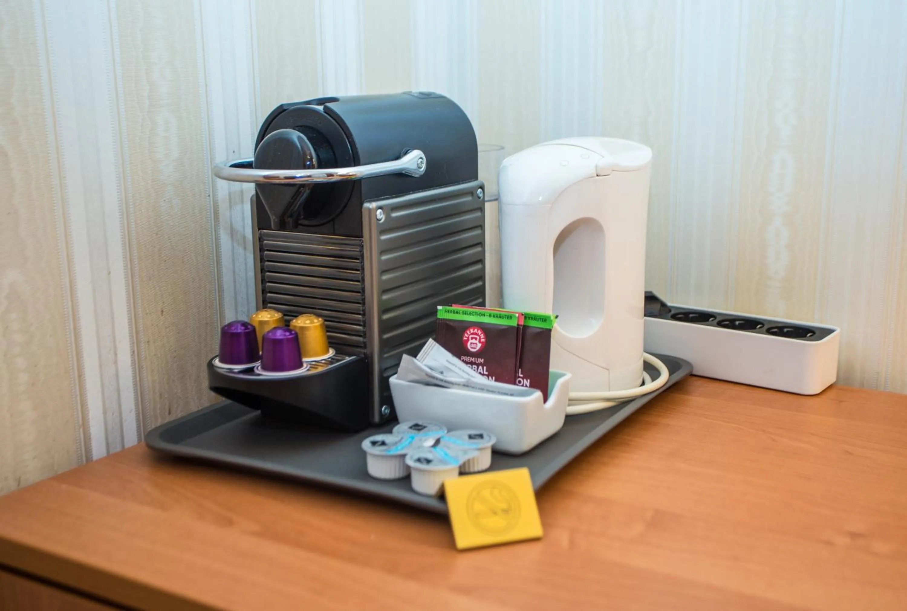 Coffee/tea facilities in Pension Opera Suites I Self Check In
