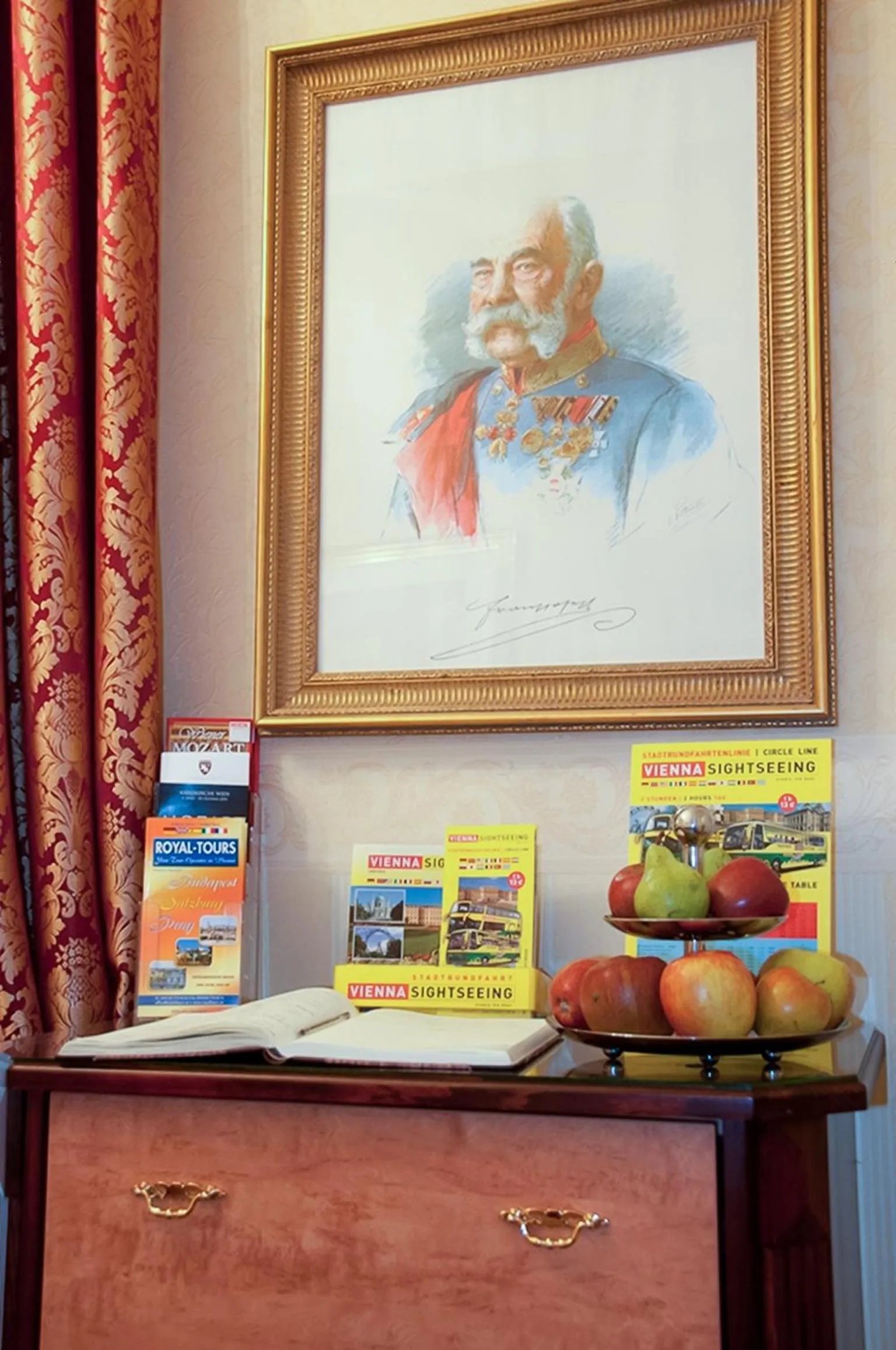 Decorative detail in Pension Opera Suites I Self Check In