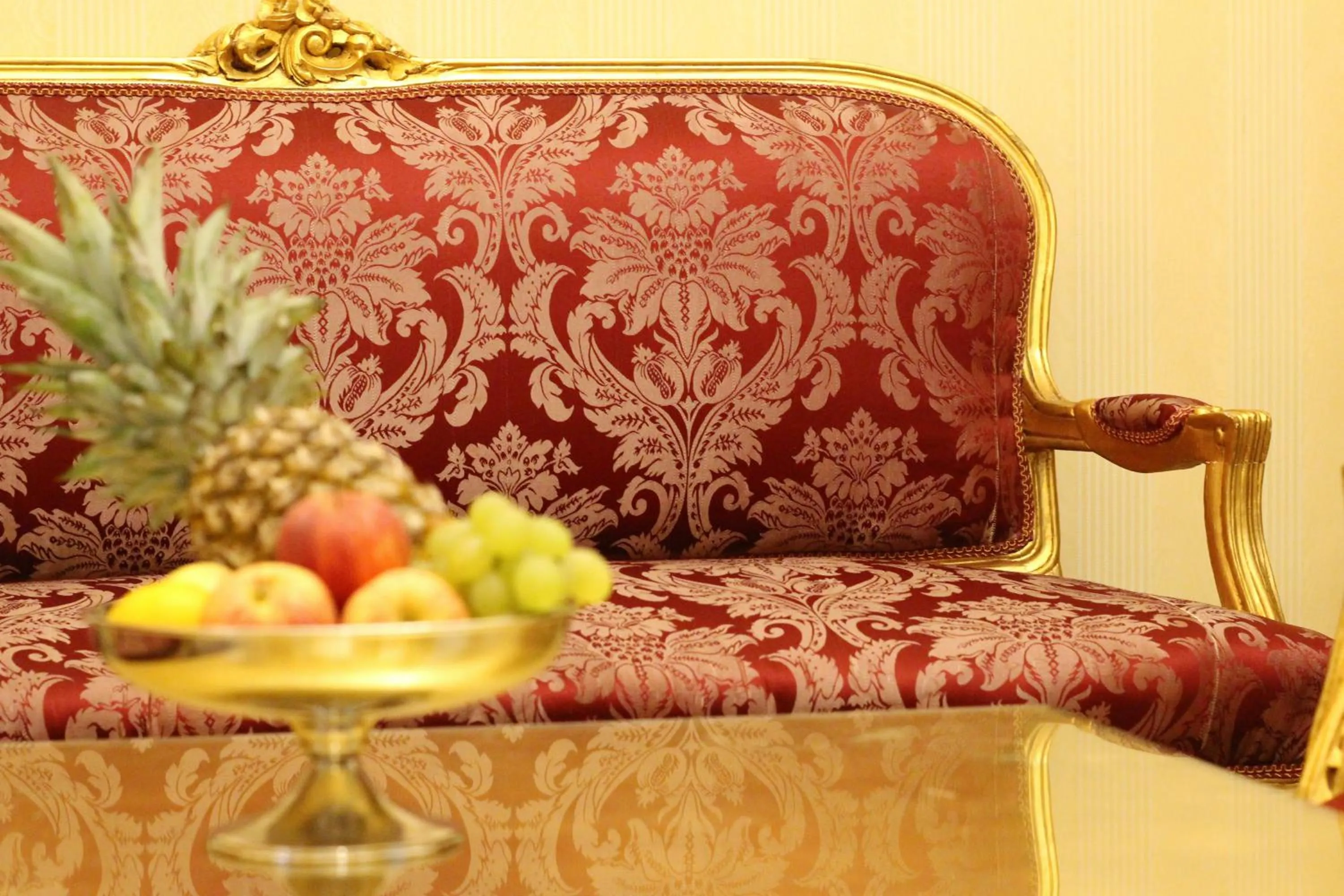 Seating area in Pension Opera Suites I Self Check In