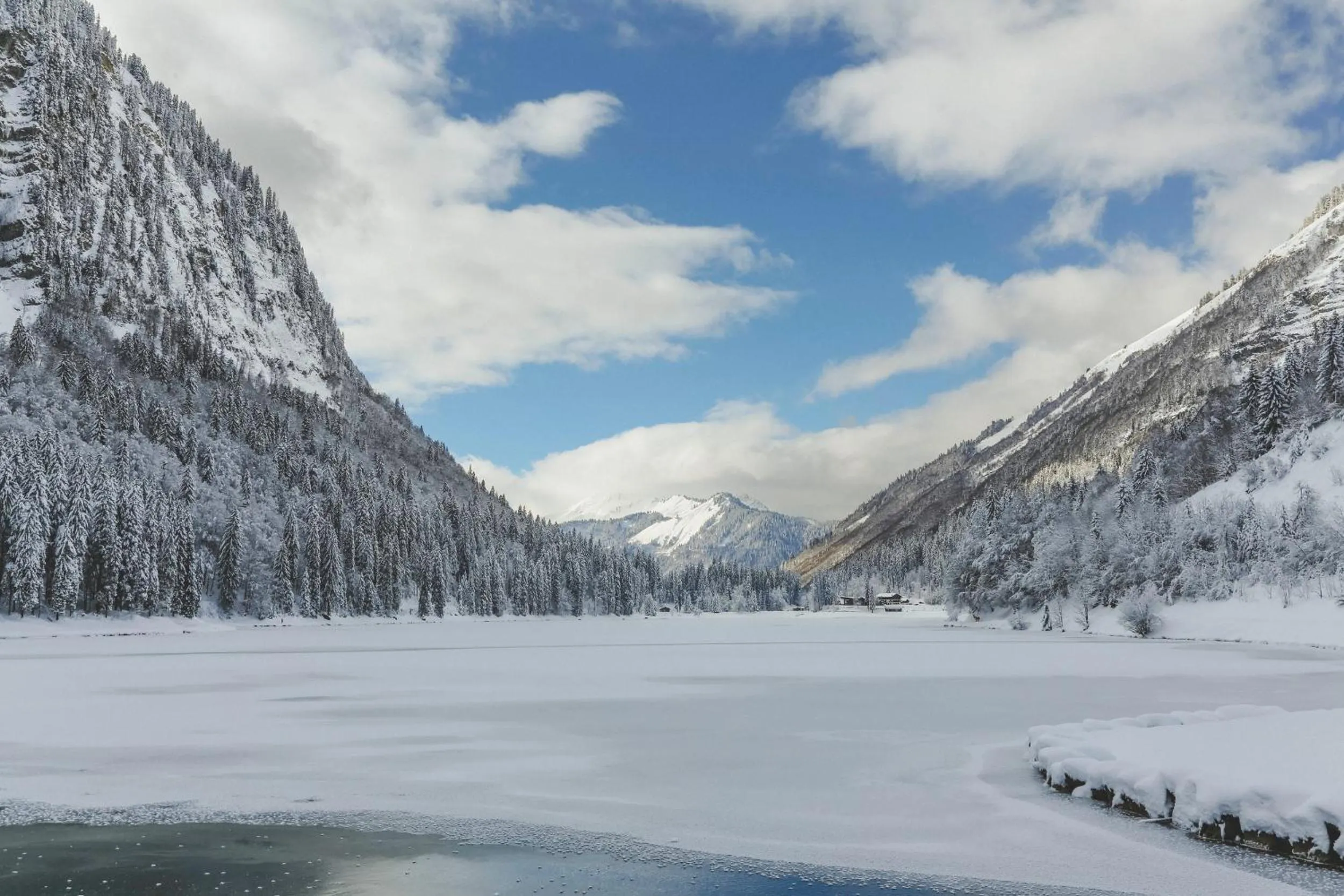 Natural landscape in Hotel Du Lac
