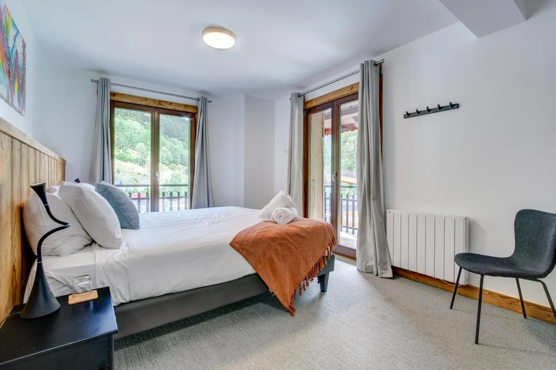 Photo of the whole room, Bed in Hotel Du Lac