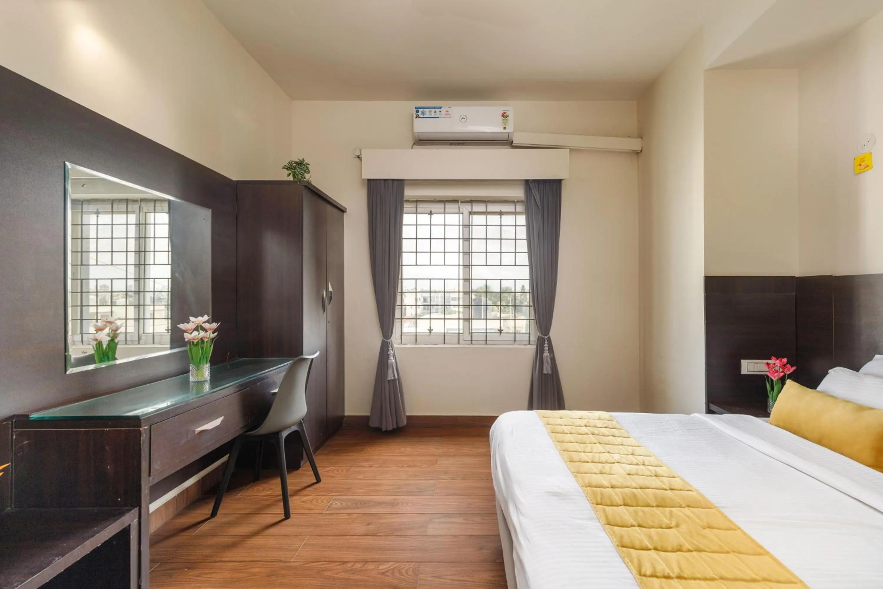 Bed in Eiffel Suites - Kammanahalli