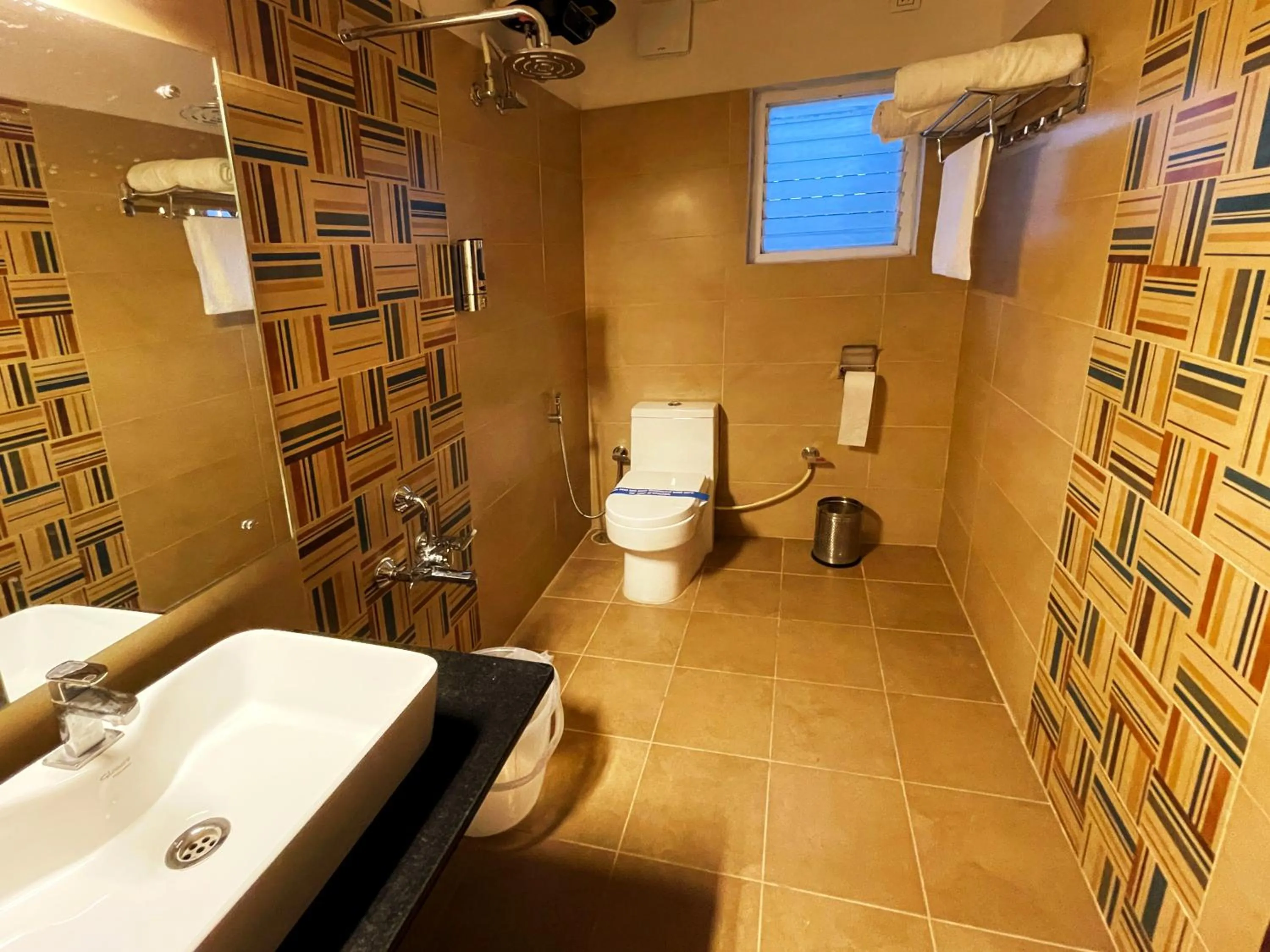 Toilet in Eiffel Suites - Kammanahalli