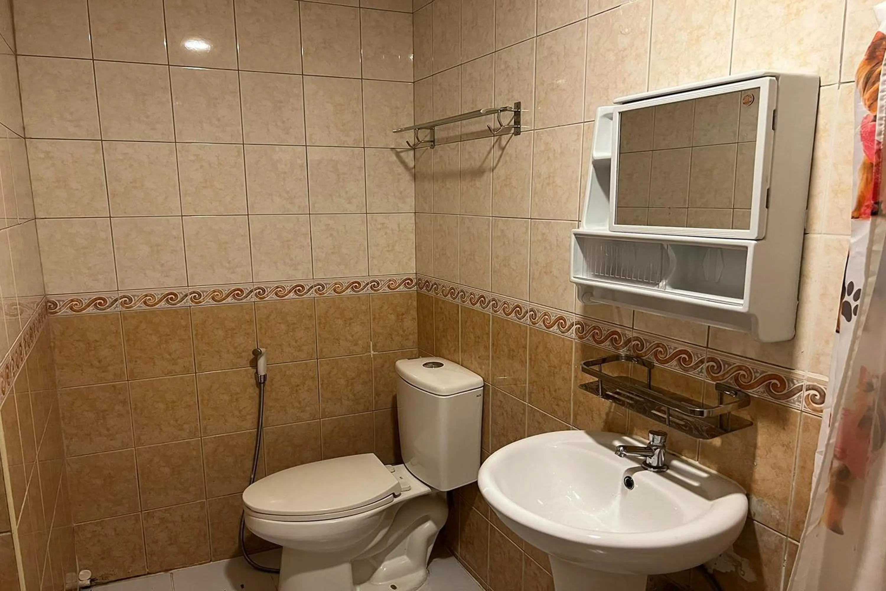 Toilet in Remedios Hotel Manila City Center