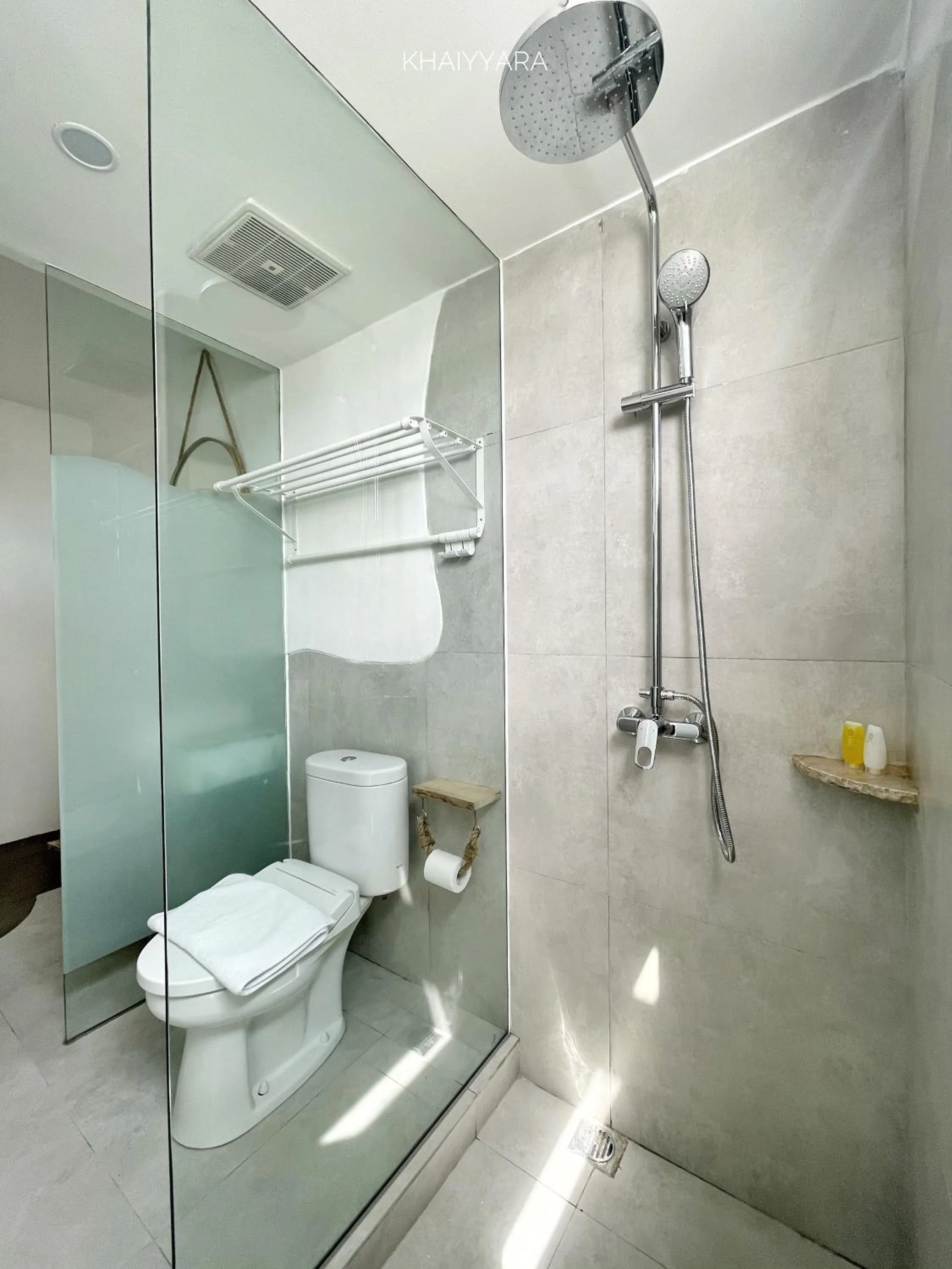 Shower in Khaiyyara Jimbaran Bali