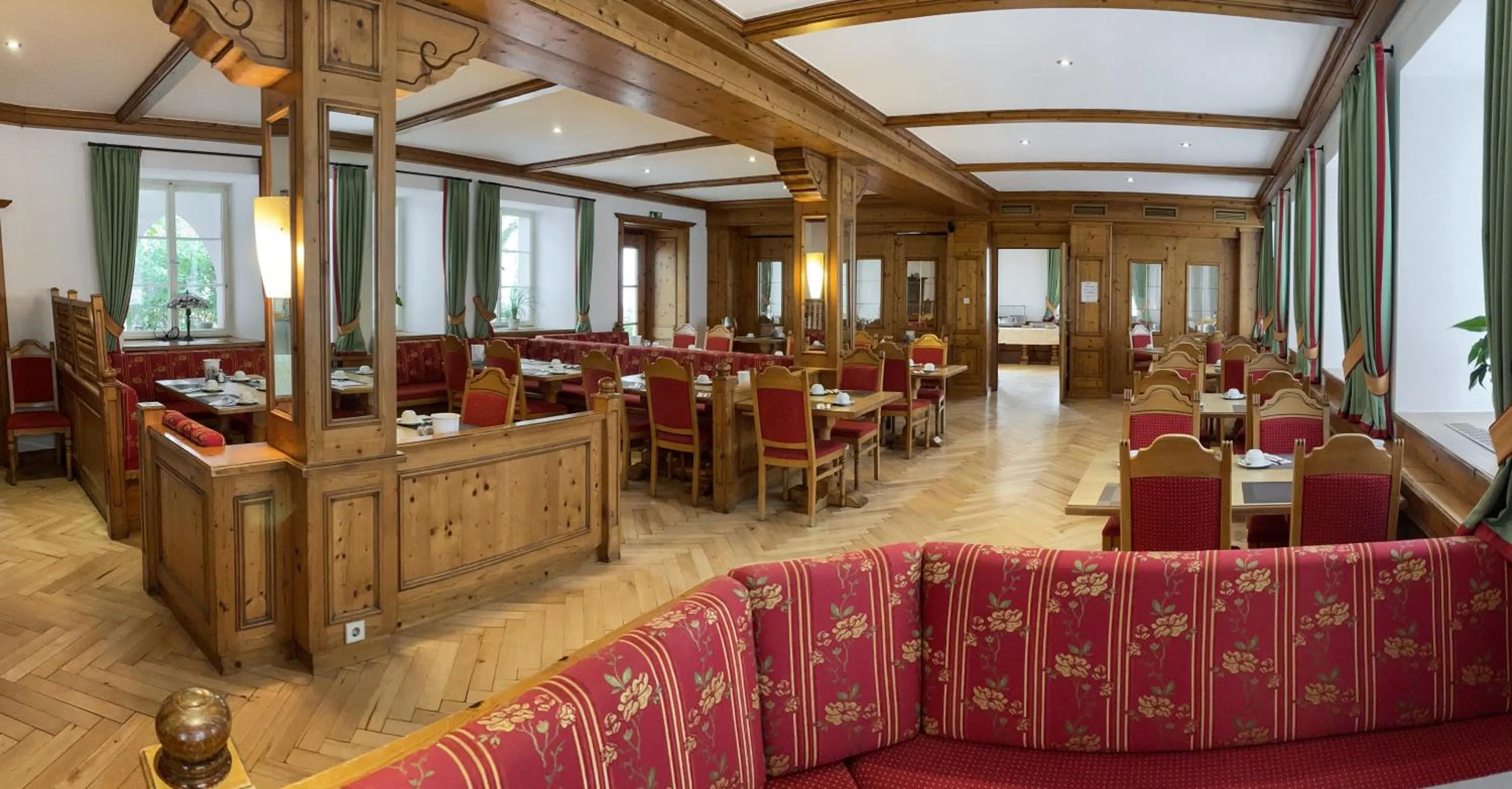 Breakfast in Hotel Gasthof Stift