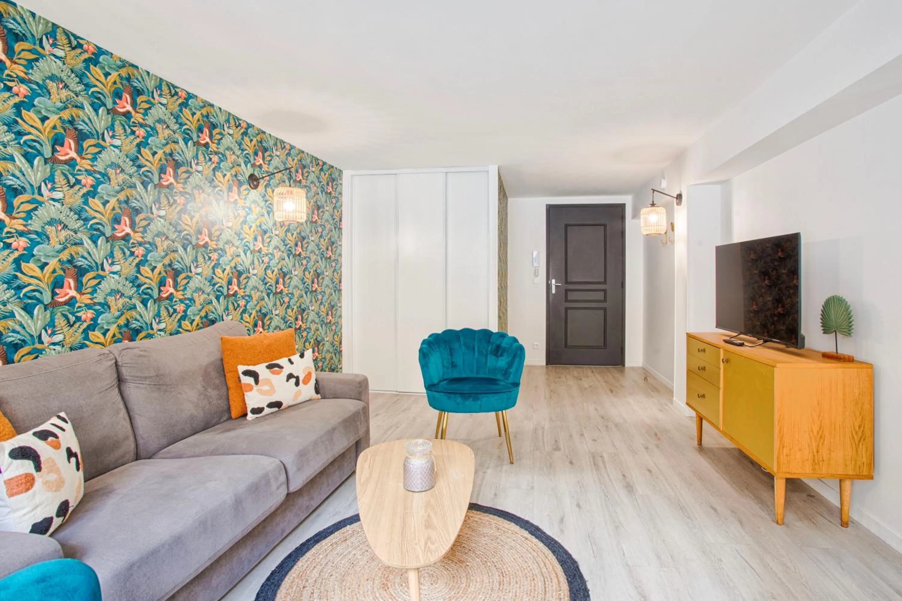 Seating area in City Affaire, Petit déjeuner OFFERT en Hypercentre