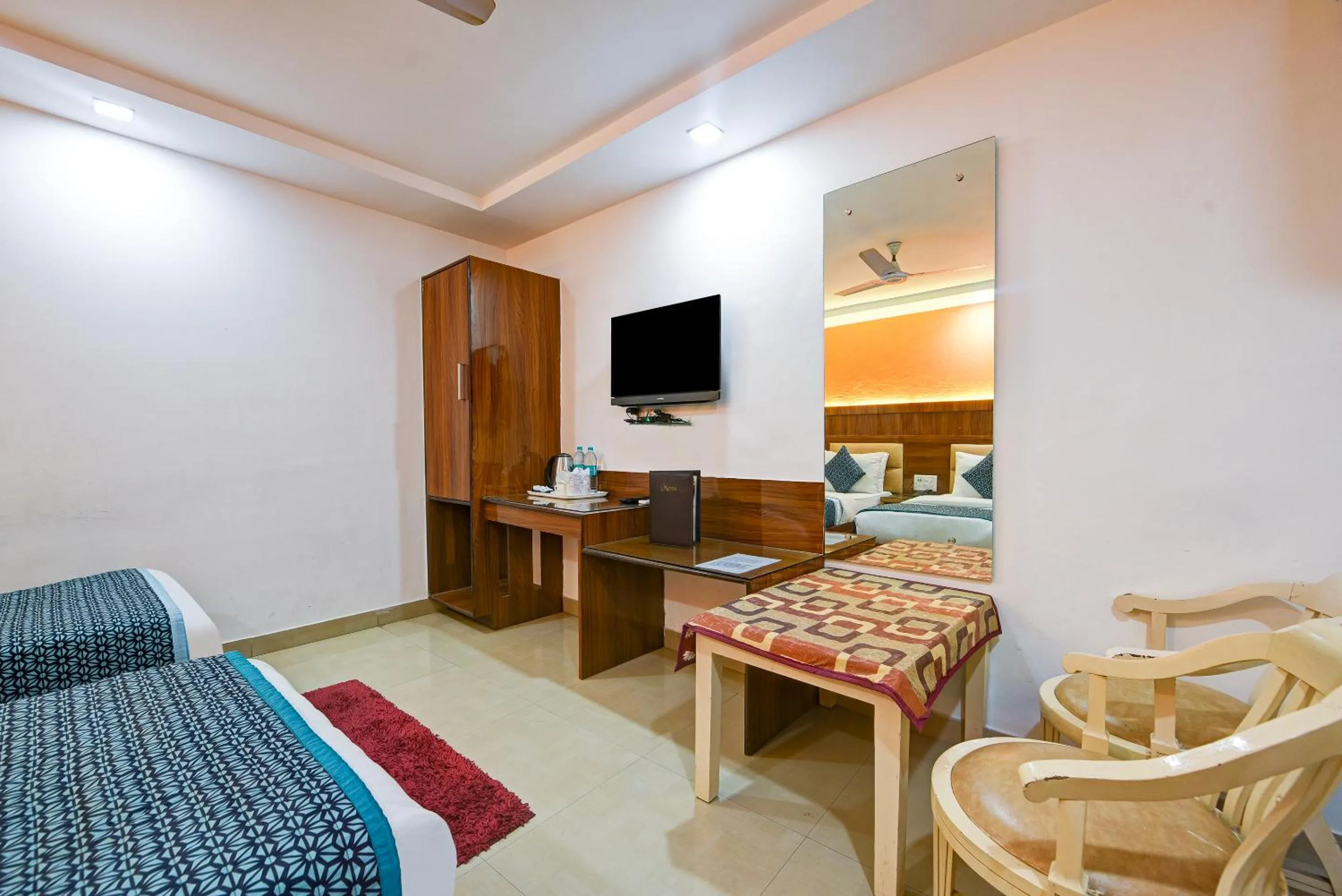 TV and multimedia, Bed in Hotel Shri Vinayak in City Centre at New Delhi Railway Station-By RCG Hotels
