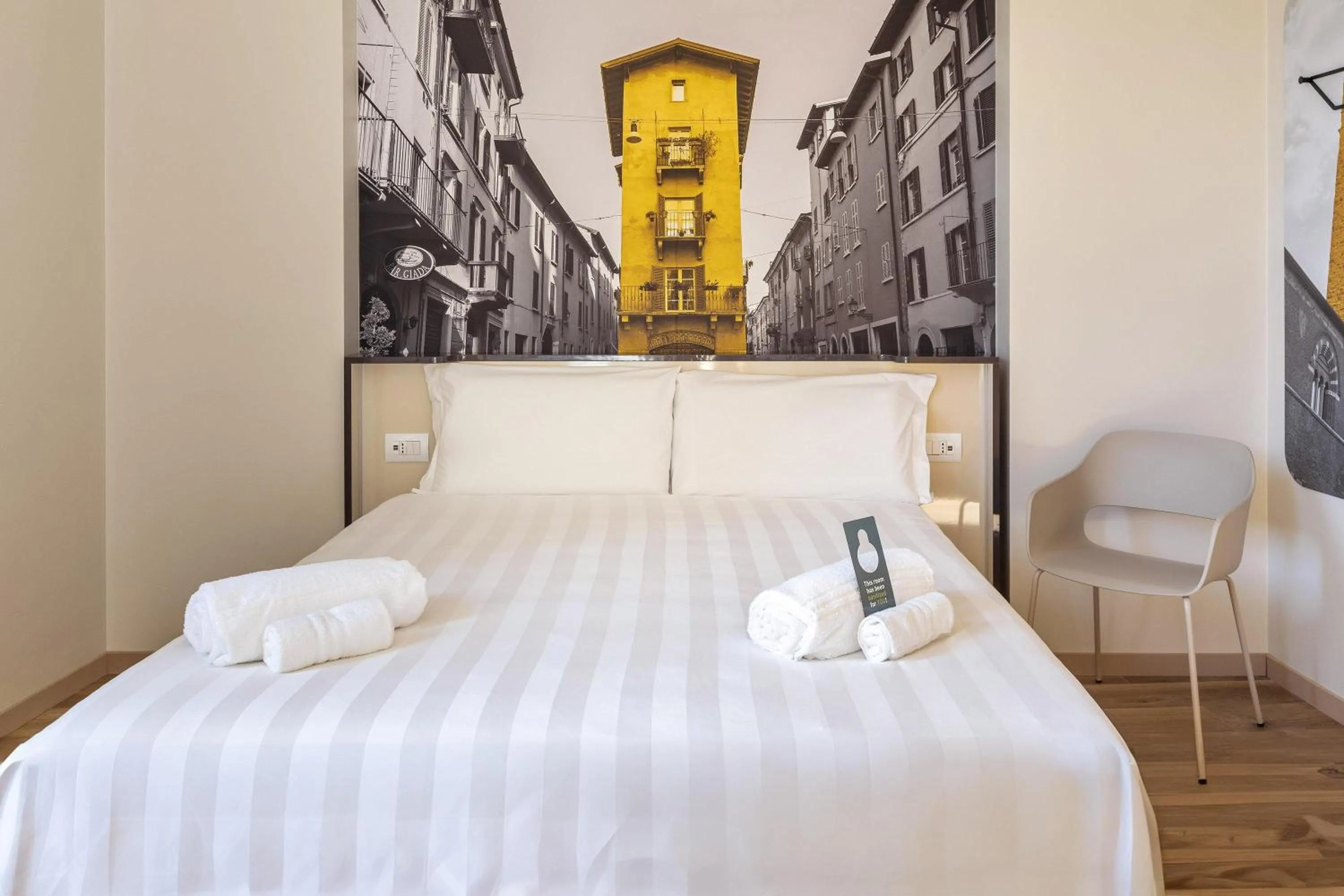 Photo of the whole room, Bed in B&B Hotel Brescia