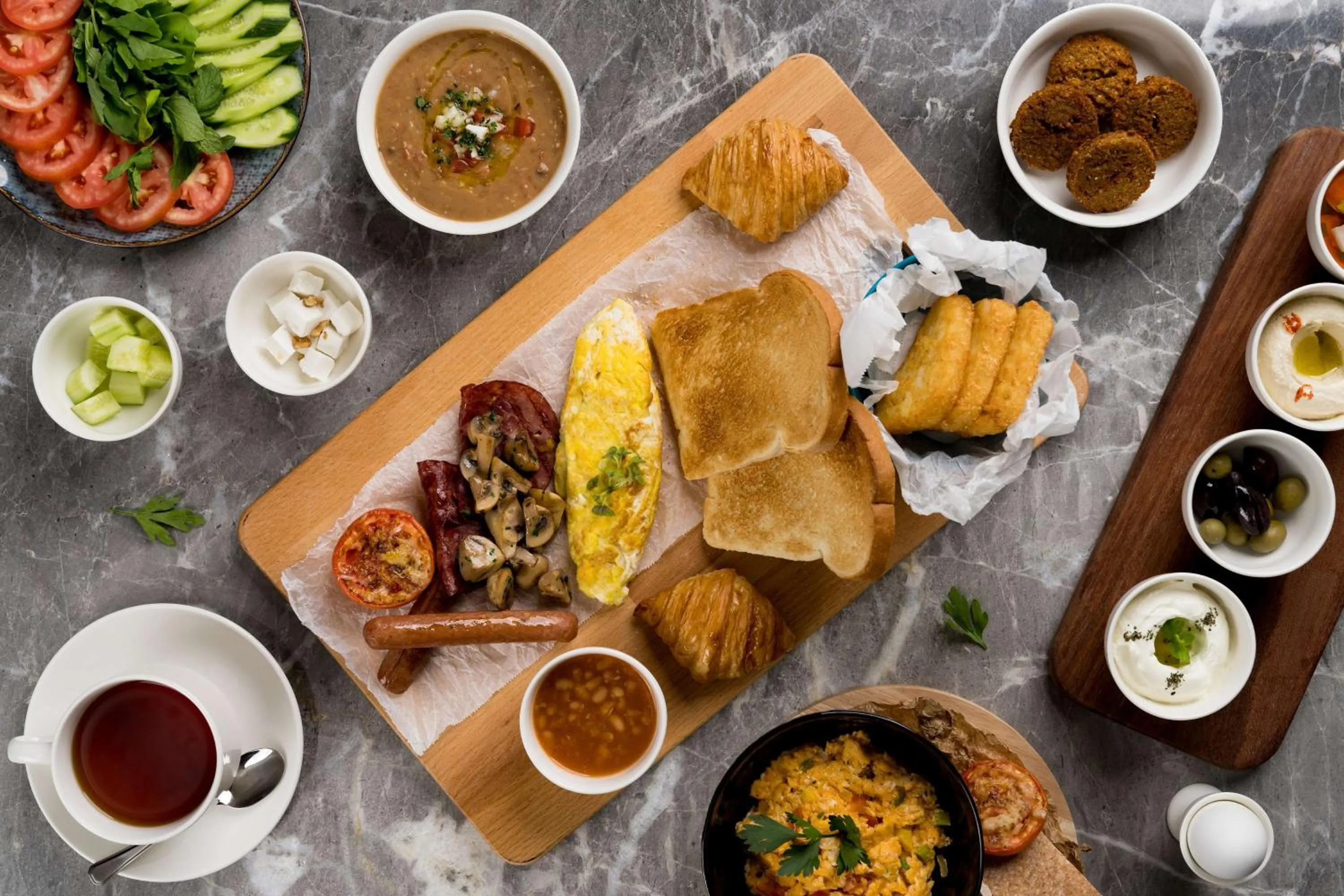 Restaurant/places to eat in Radisson Blu Hotel Riyadh Qurtuba