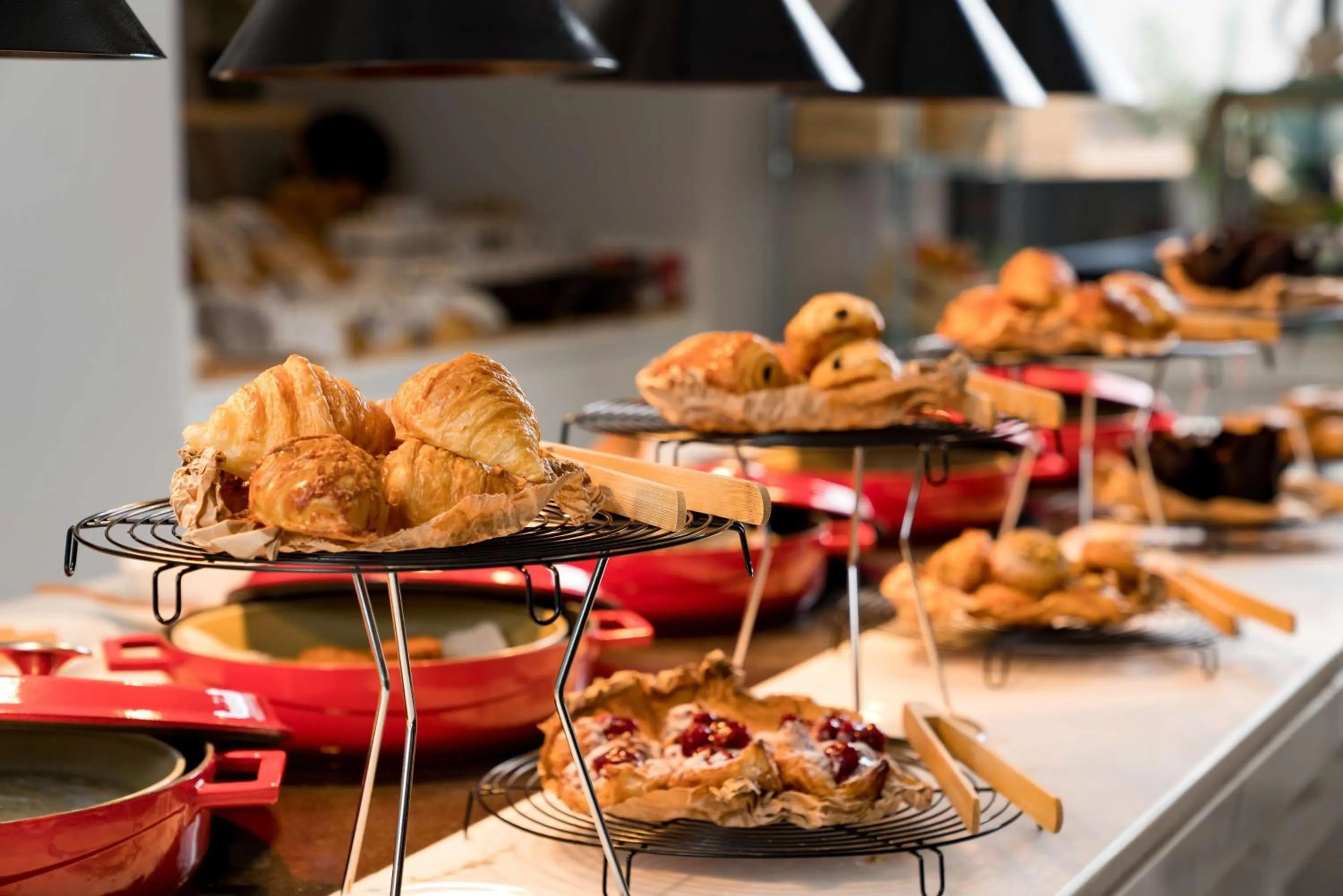 Restaurant/places to eat in Radisson Blu Hotel Riyadh Qurtuba