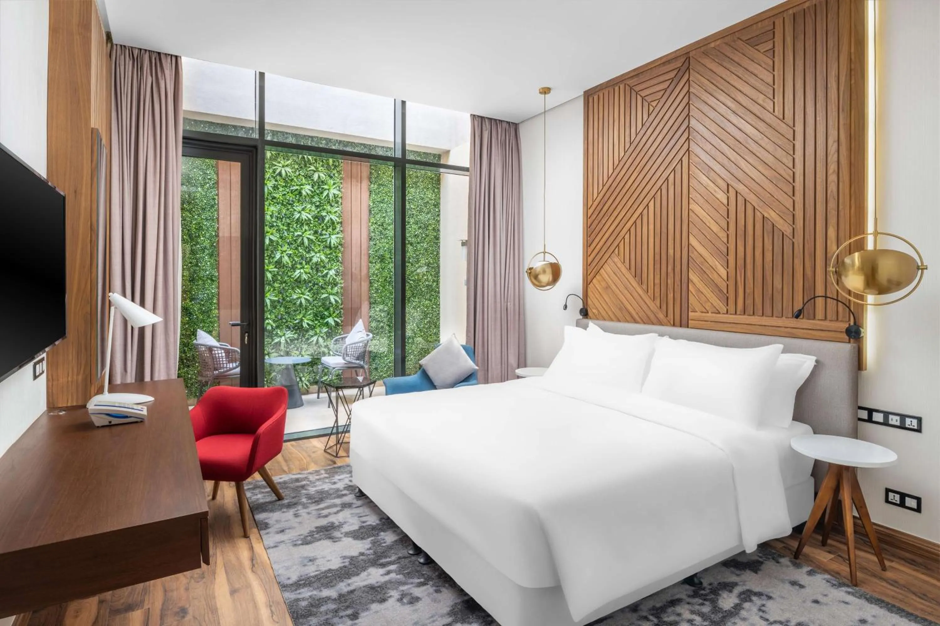 Patio, Bed in Radisson Blu Hotel Riyadh Qurtuba