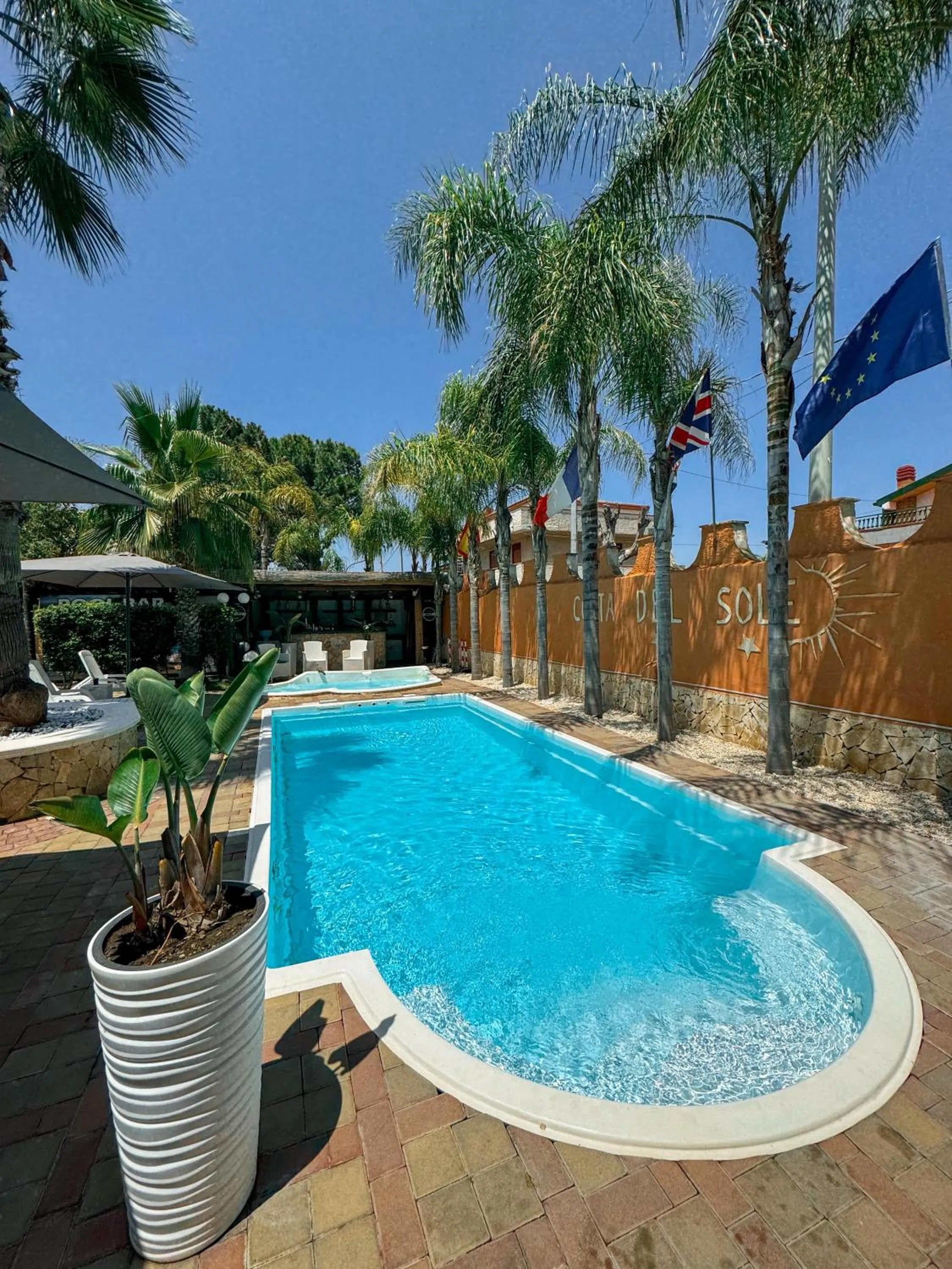Hot Tub in Mg Palace Hotel Costa del Sole