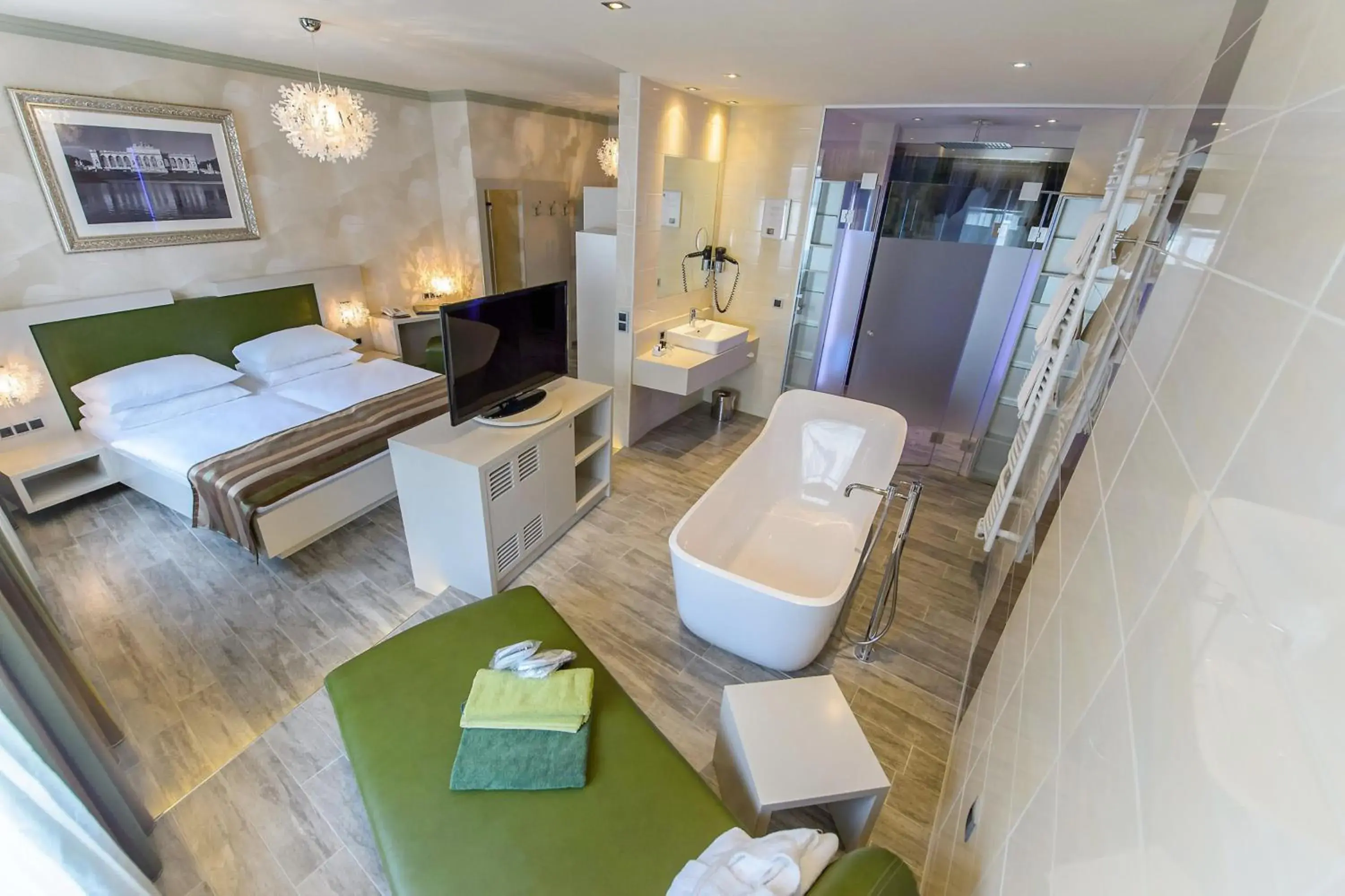 Luxury Suite with Infrared Cabin in Hotel Vienna beim Prater Luxury Suite with Infrared Cabin in Hotel Vienna beim Prater