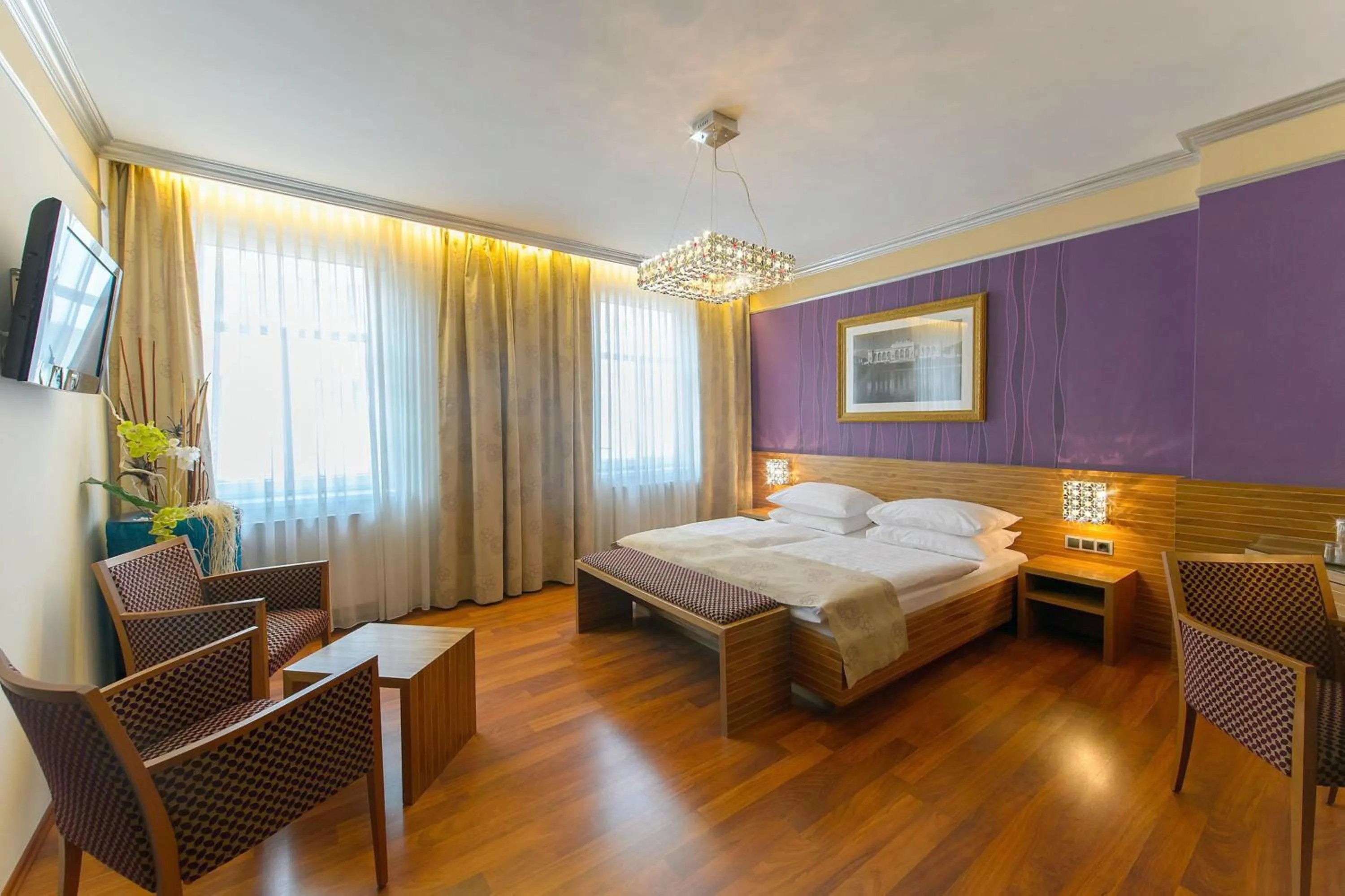 Photo of the whole room, Bed in Hotel Vienna beim Prater