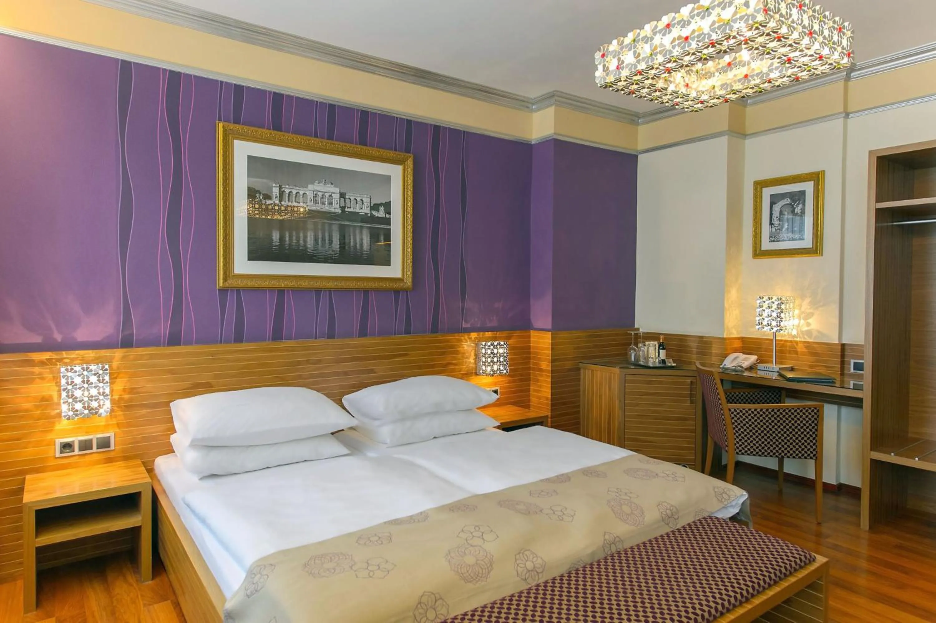 Photo of the whole room, Bed in Hotel Vienna beim Prater