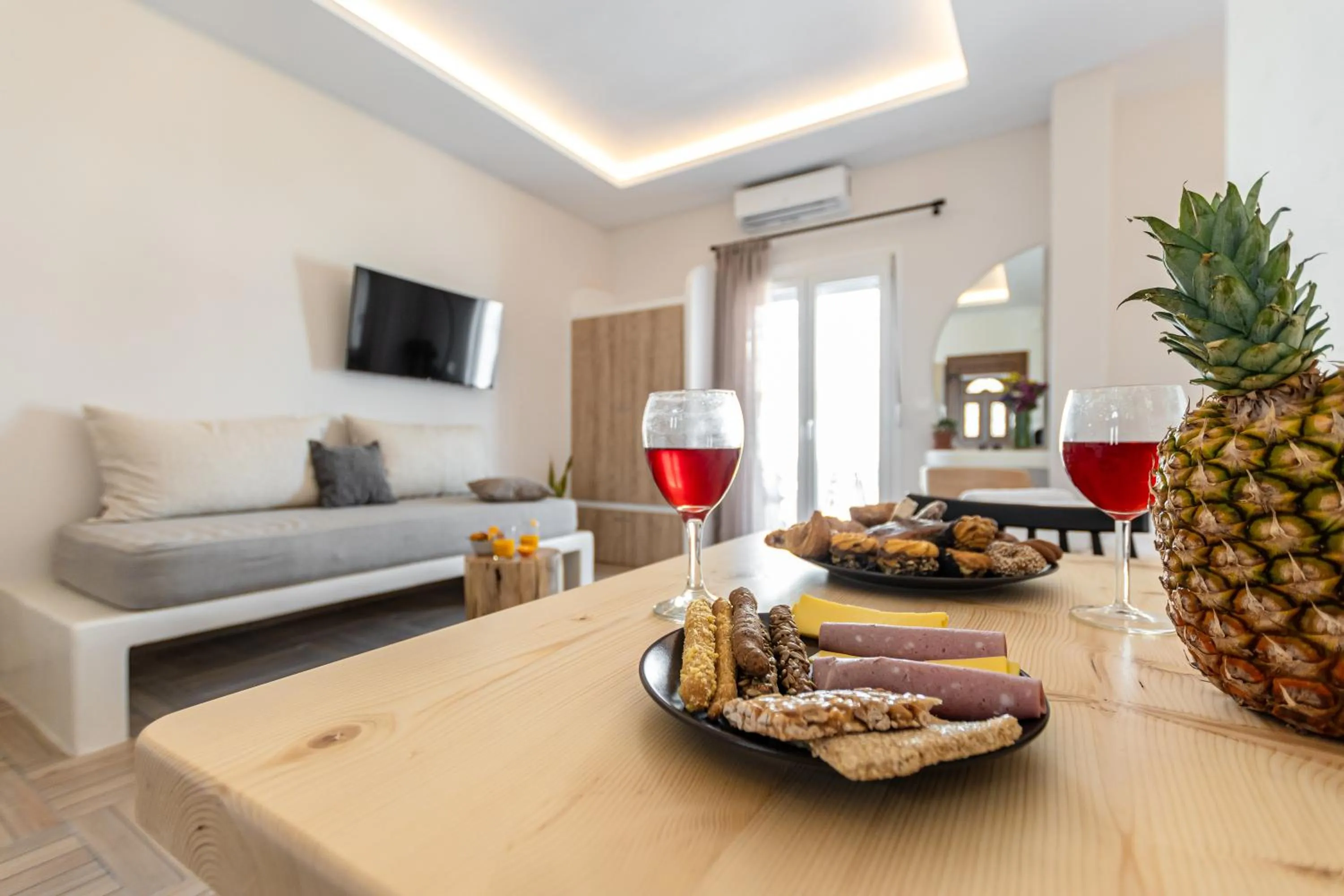 TV and multimedia in Adama's Suites Naxos