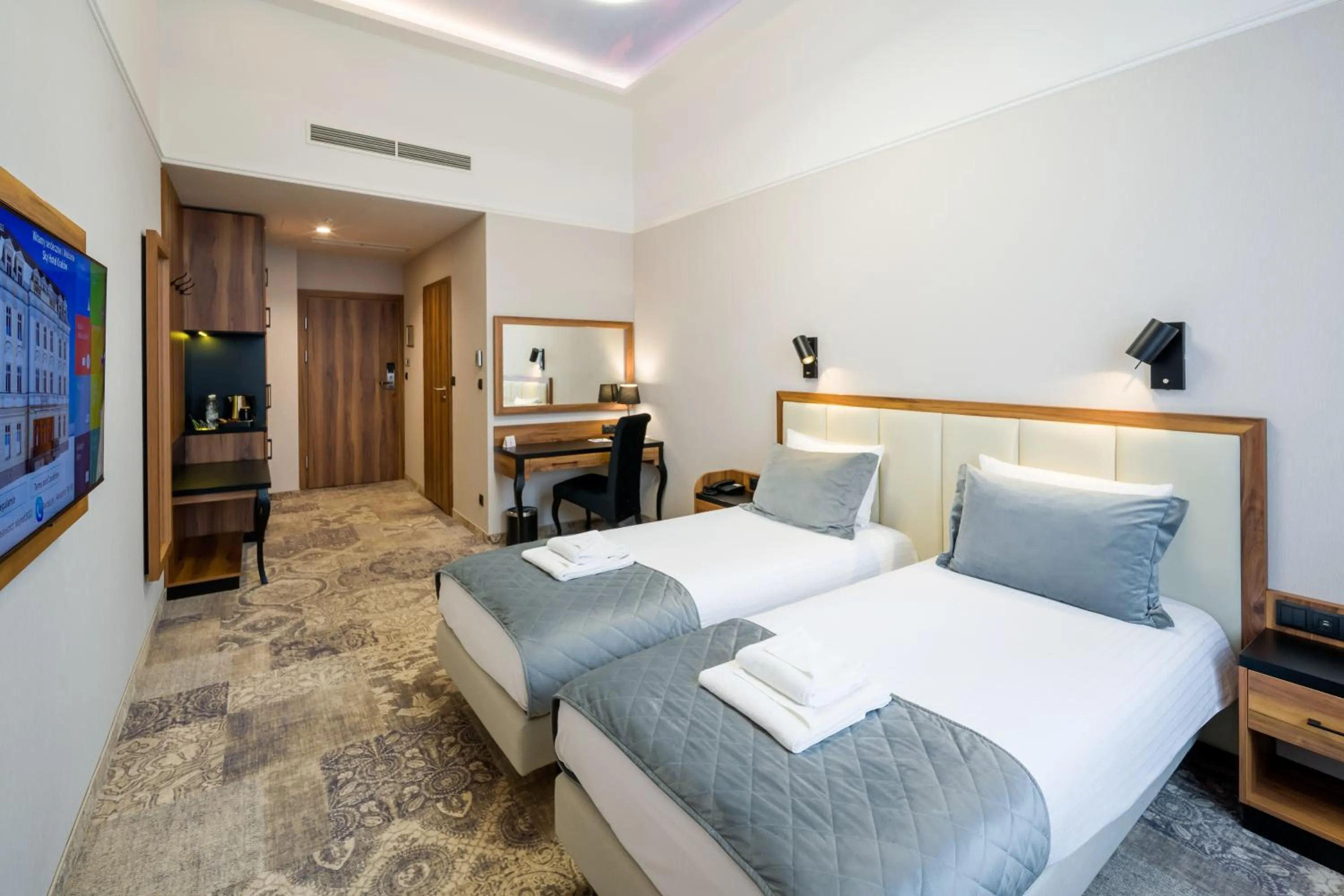 Bed in Sky Hotel Kraków