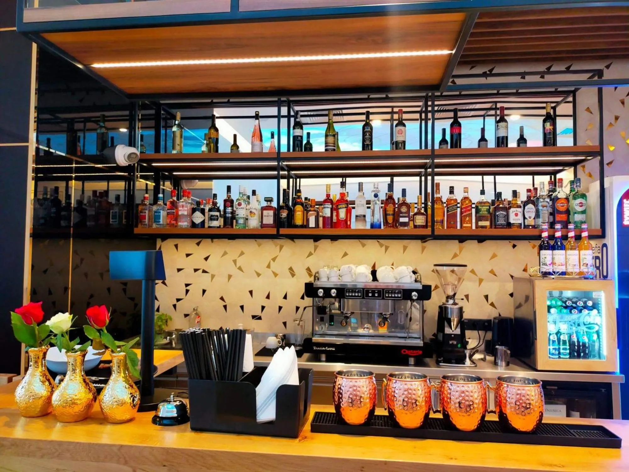 Lounge or bar in Sky Hotel Kraków