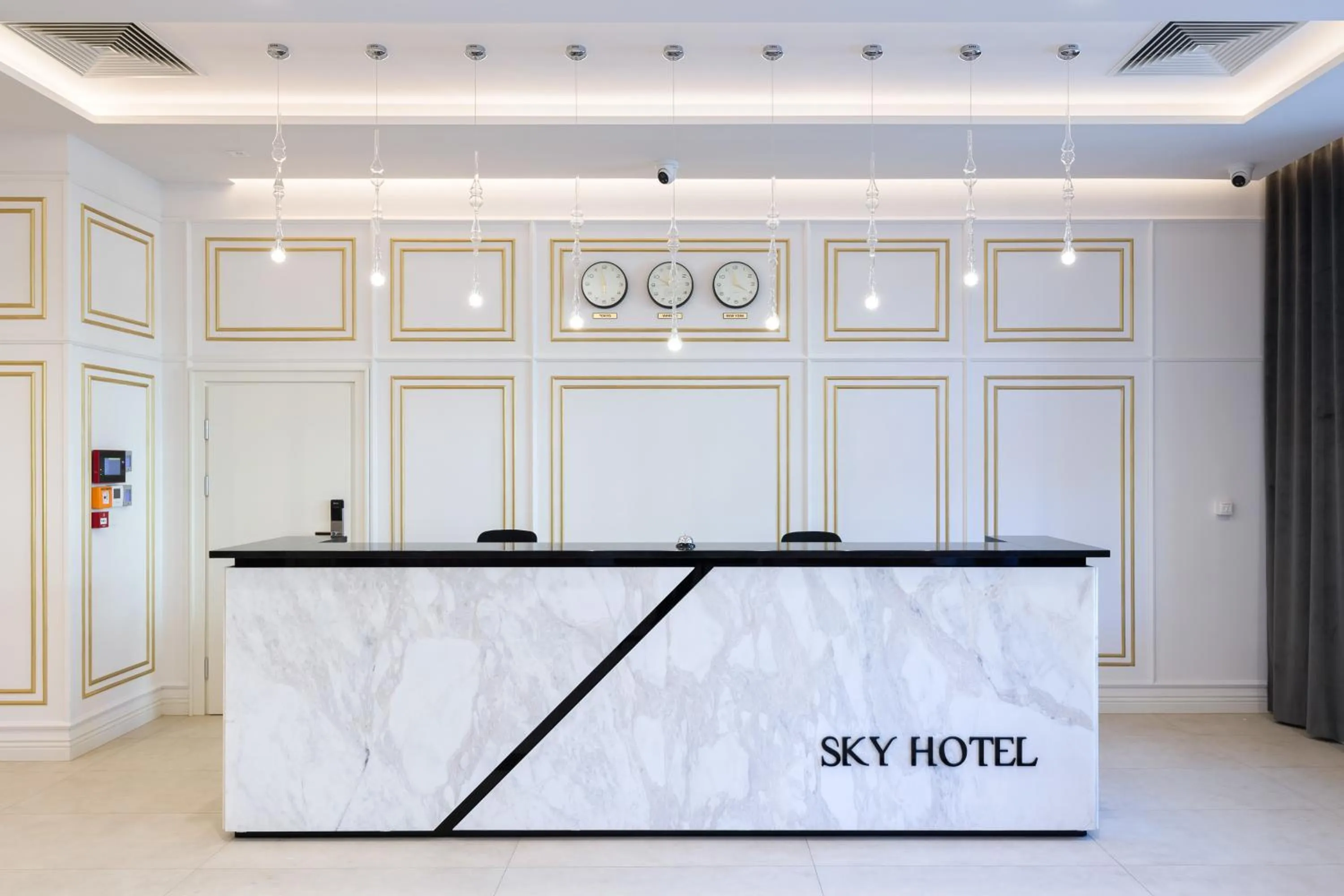 Lobby or reception in Sky Hotel Kraków