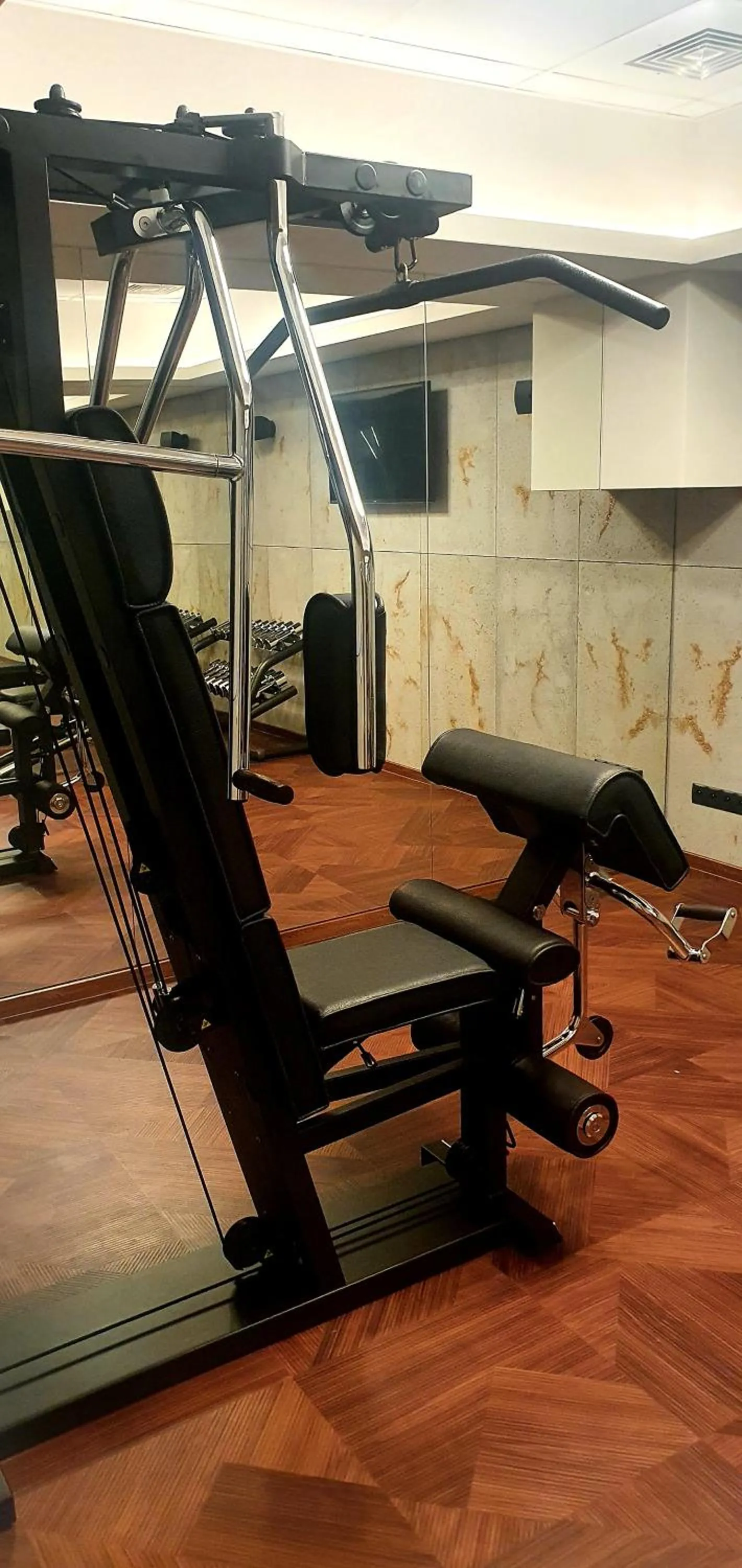 Area and facilities in Sky Hotel Kraków