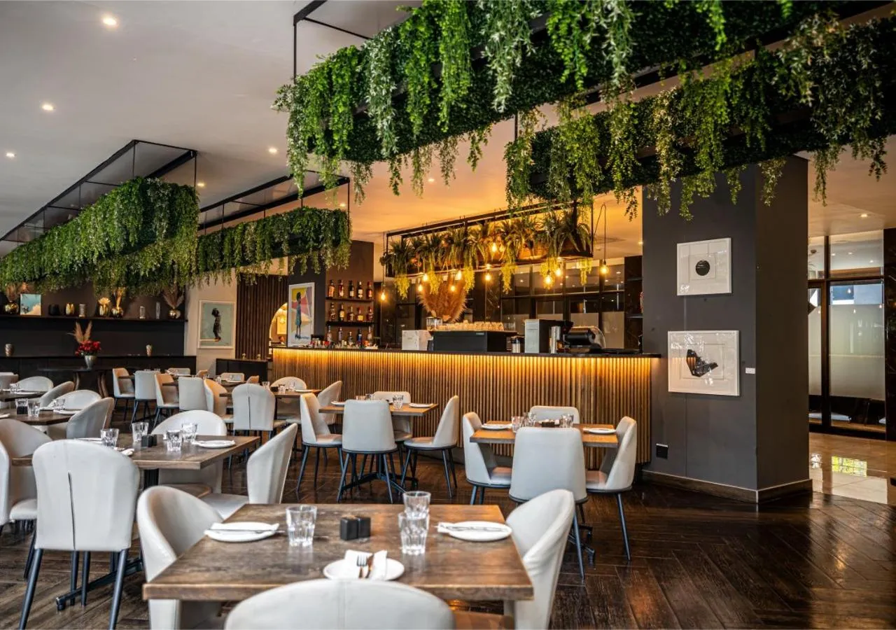 Restaurant/places to eat in The Catalyst Apartment Hotel by NEWMARK