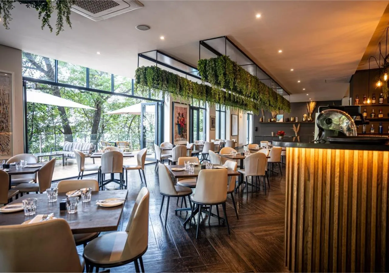 Restaurant/places to eat in The Catalyst Apartment Hotel by NEWMARK