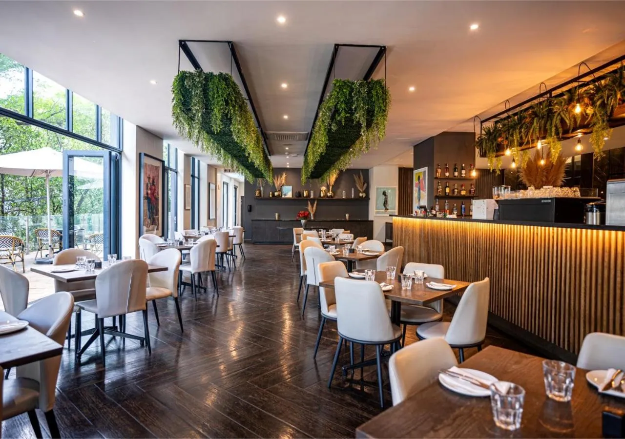 Restaurant/places to eat in The Catalyst Apartment Hotel by NEWMARK