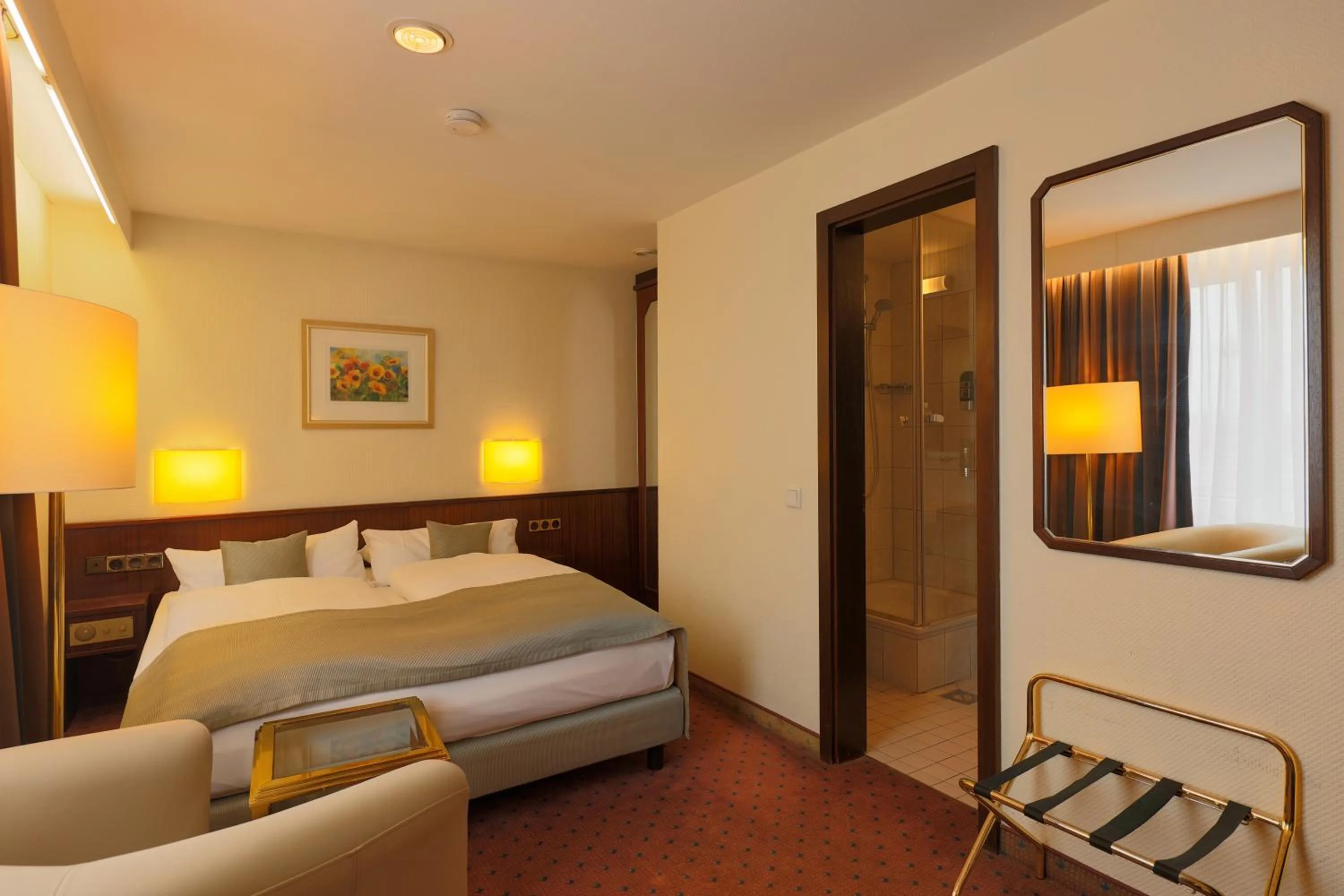 Bed in Trip Inn Hotel Esplanade, Düsseldorf