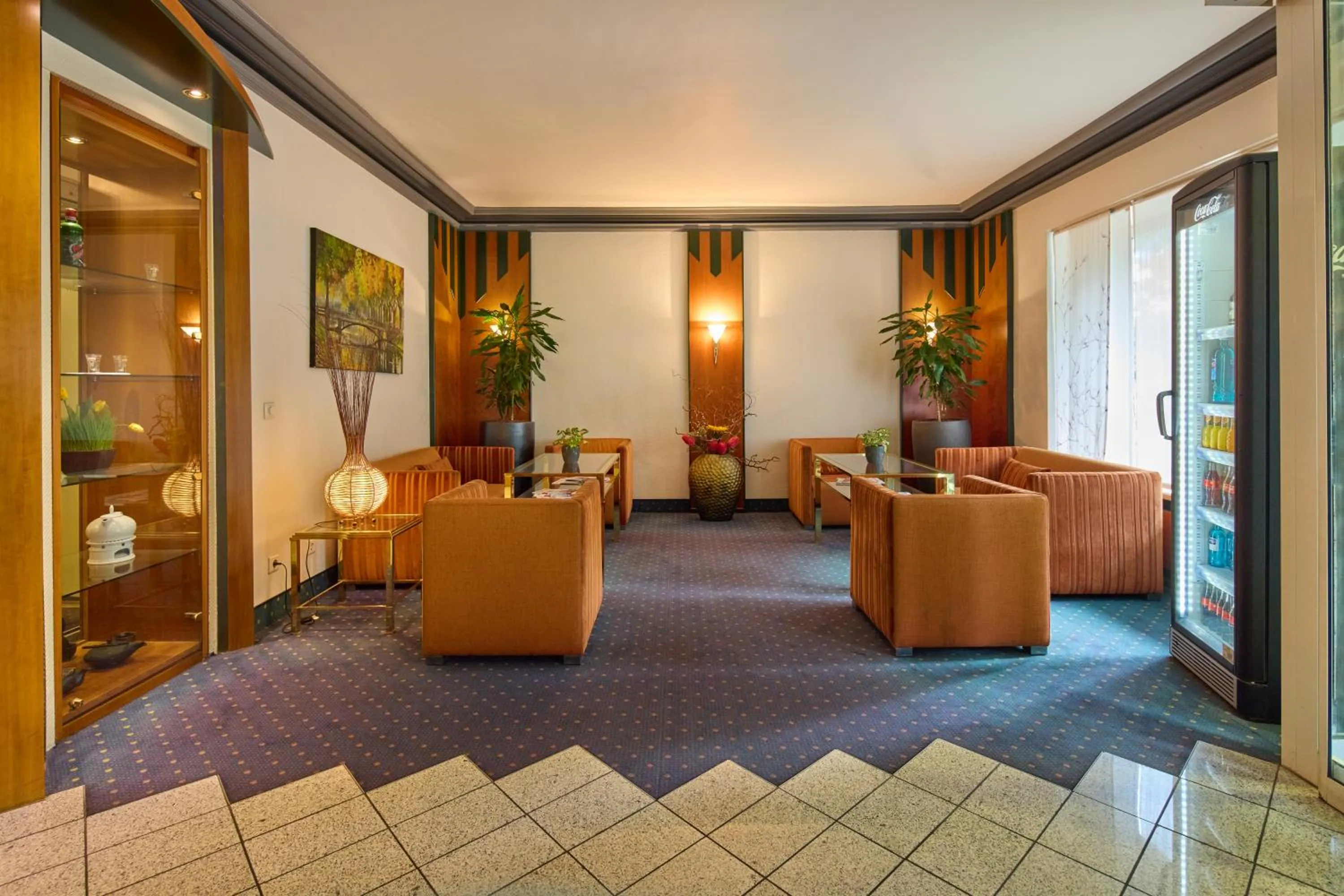 Lobby or reception in Trip Inn Hotel Esplanade, Düsseldorf