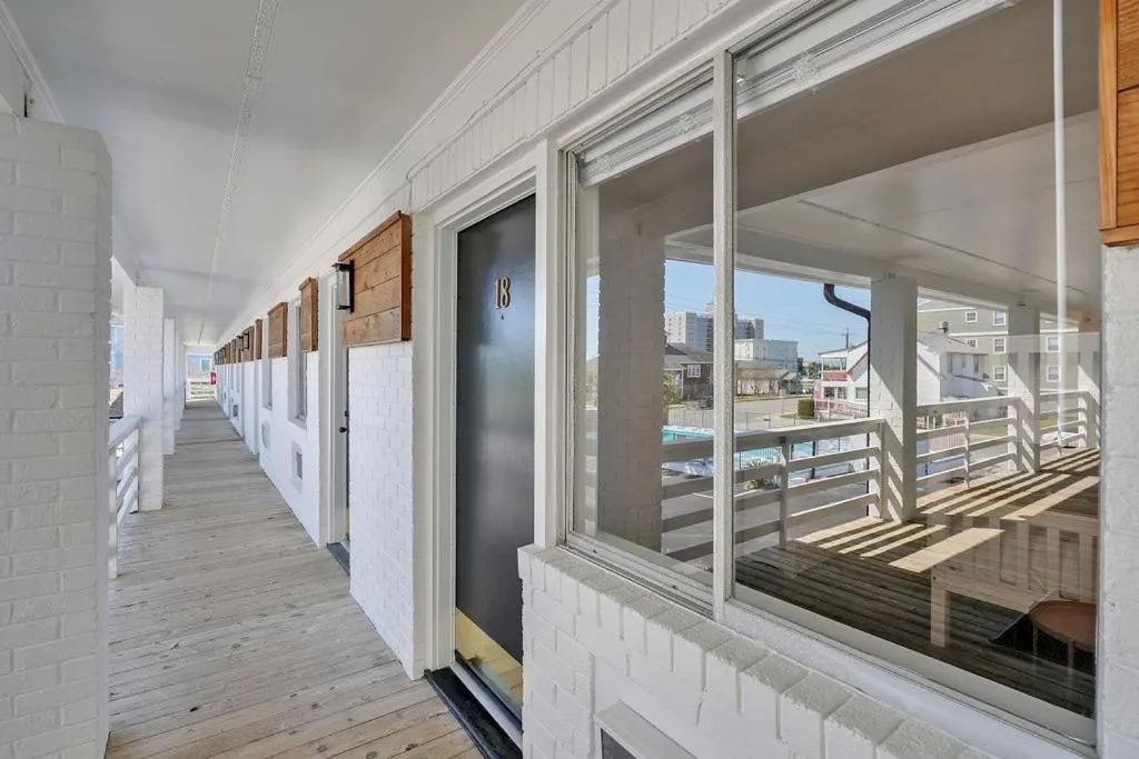 Balcony/Terrace in Dry Dock Inn