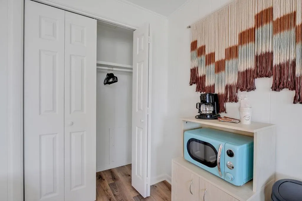 minibar in Dry Dock Inn