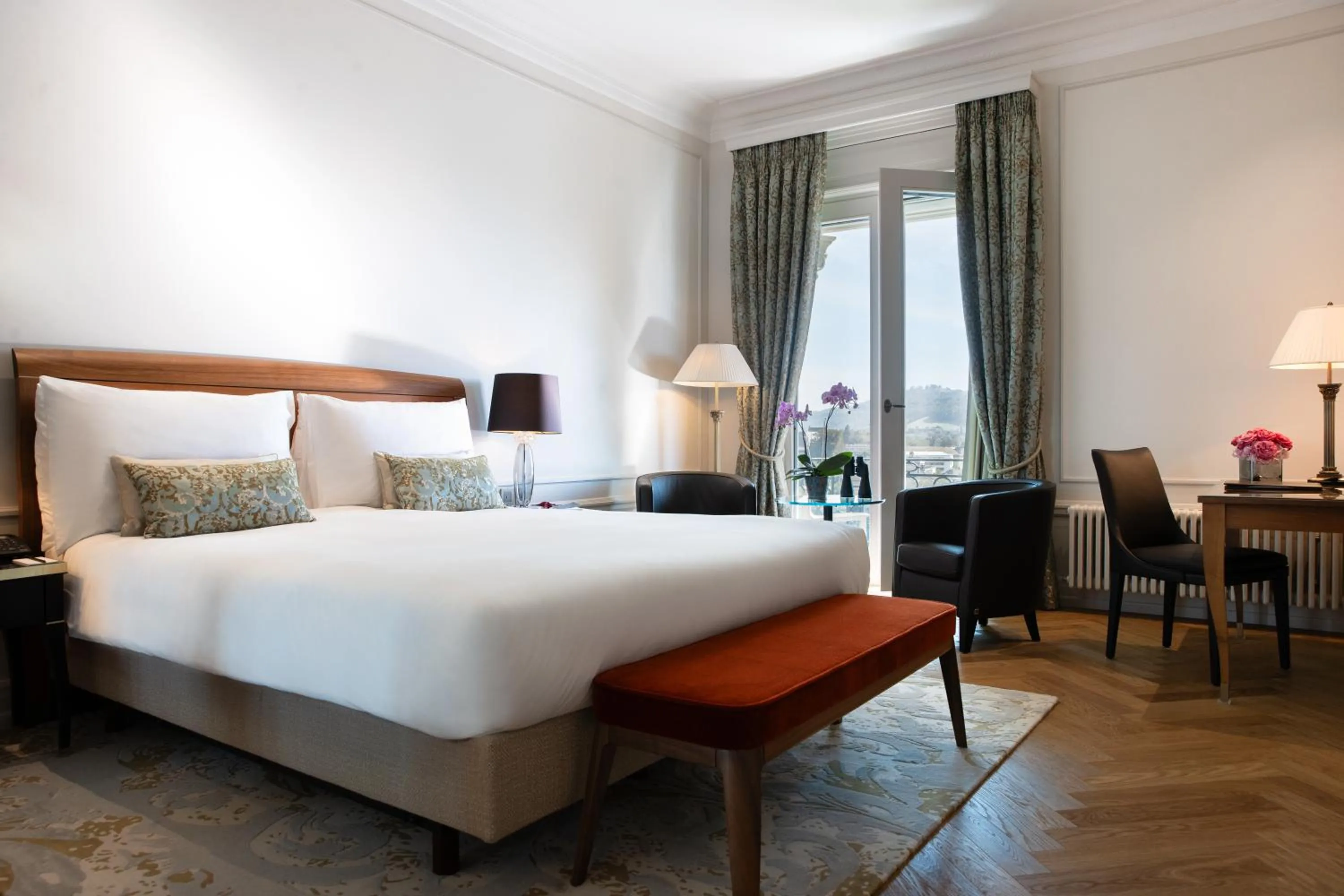 Photo of the whole room, Bed in Hotel Bellevue Palace Bern