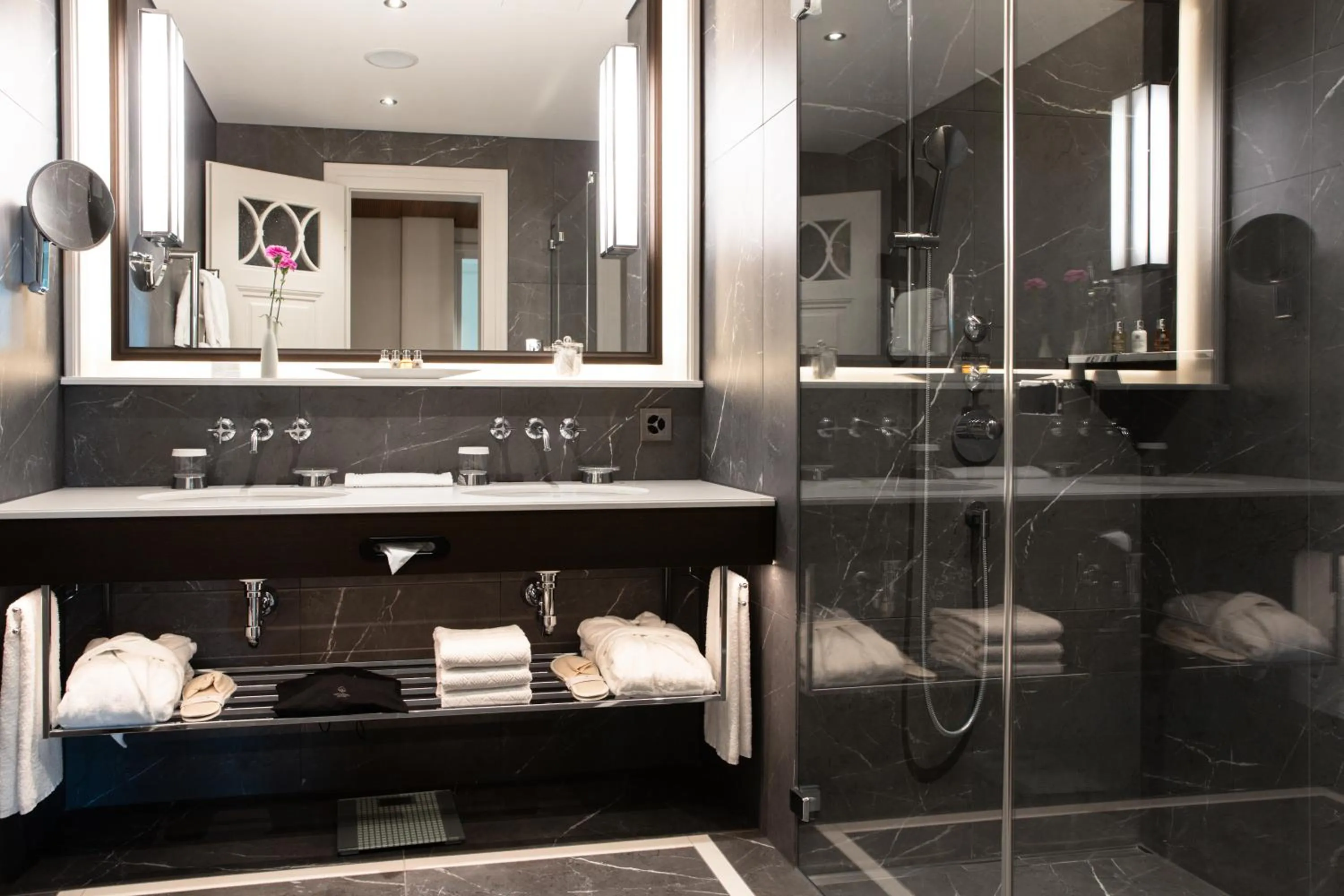 Bathroom in Hotel Bellevue Palace Bern