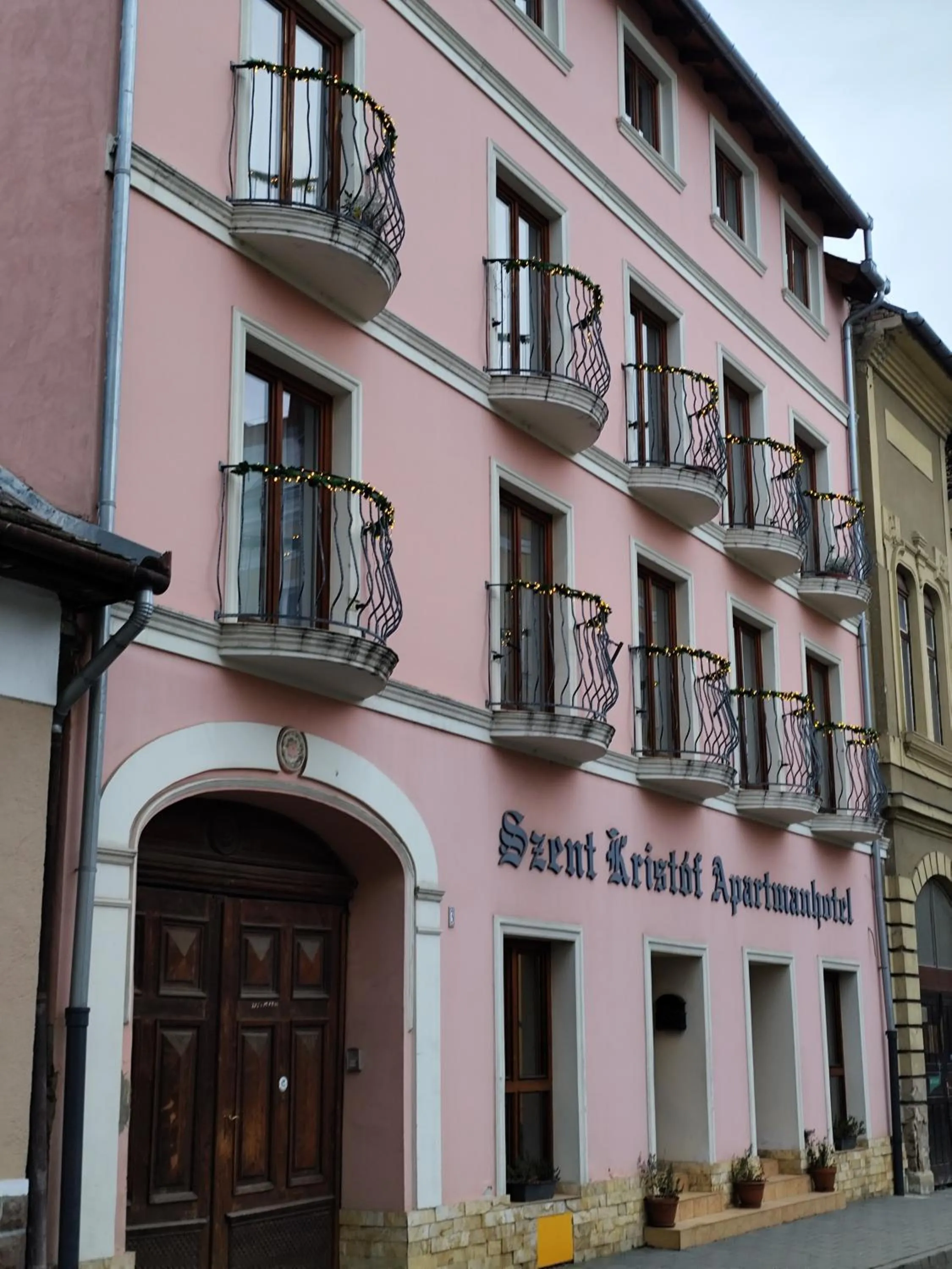 Property building in Szent Kristóf Apartmanhotel