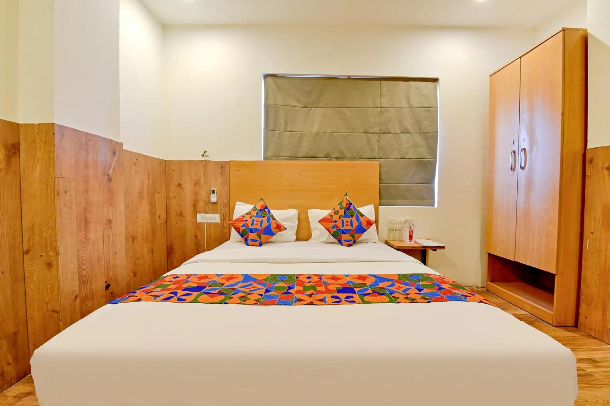 Bed in OYO 79651 TownHouse OTH Buddhi