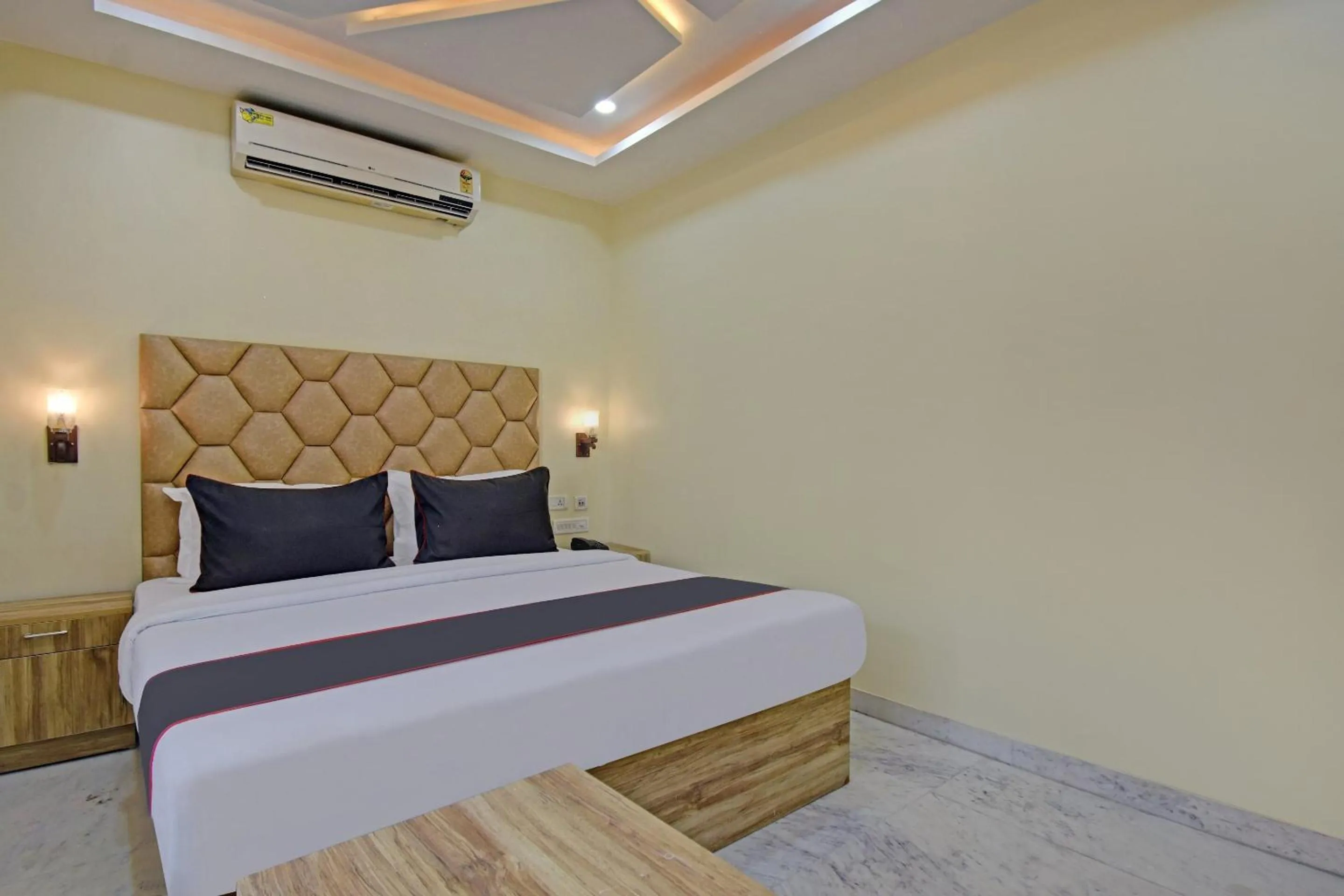 Bedroom, Bed in Super Collection O Ketan Regency Near Acropolis Mall