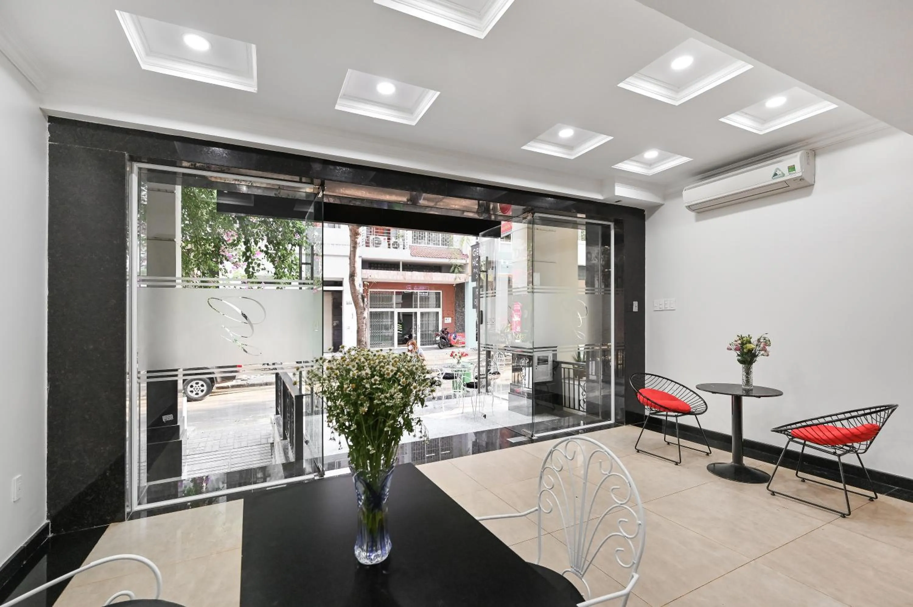 Property building in Genie Hotel & Serviced Apartments