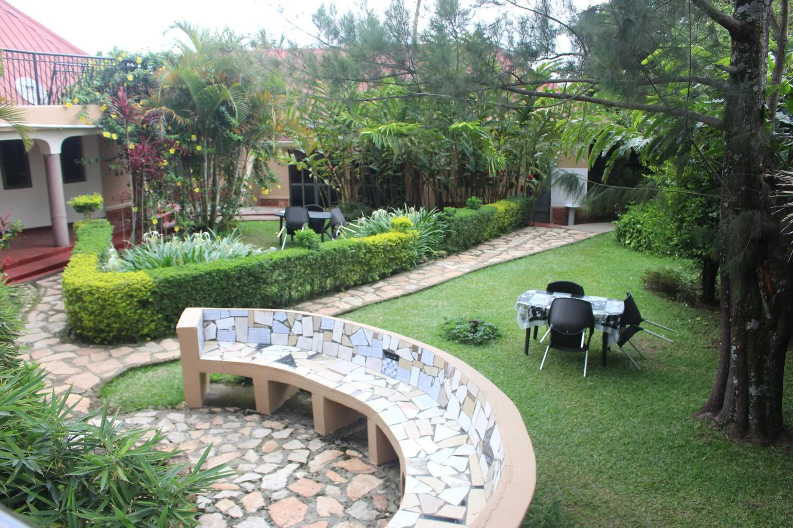 Garden view in Montane Safaris Hotel