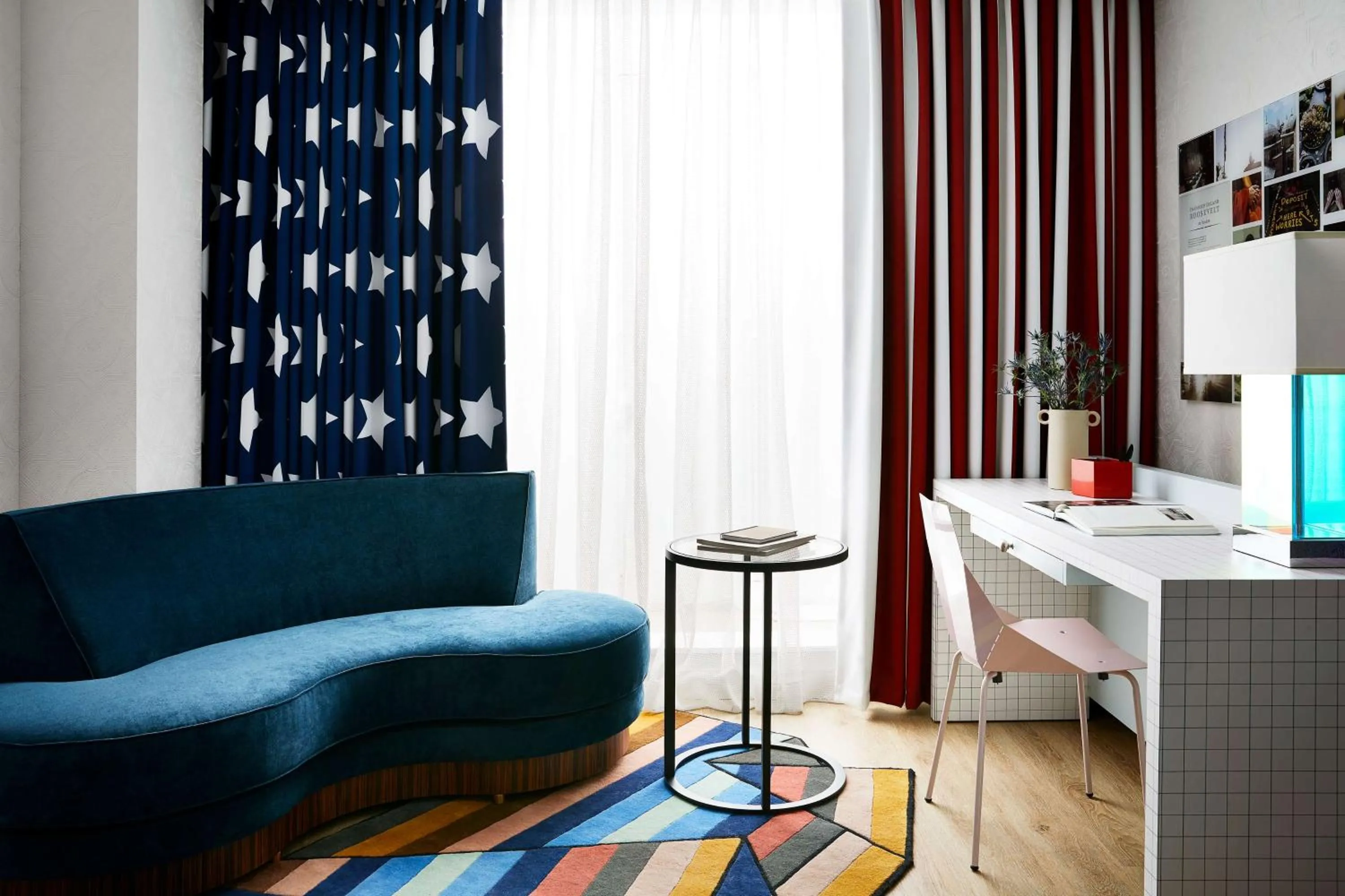 Living room in Graduate by Hilton New York