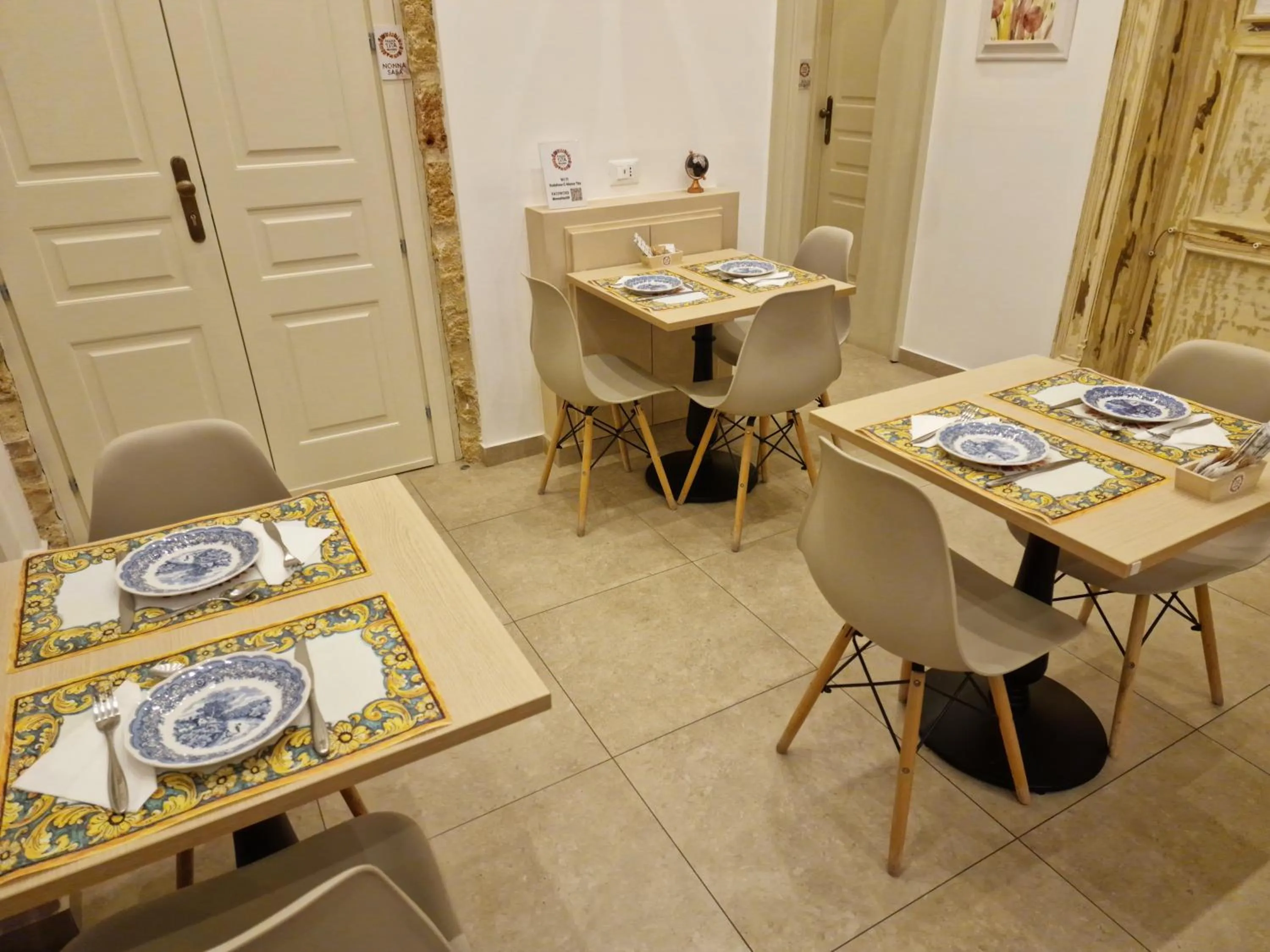 Breakfast in Mama Tita Rooms and Breakfast