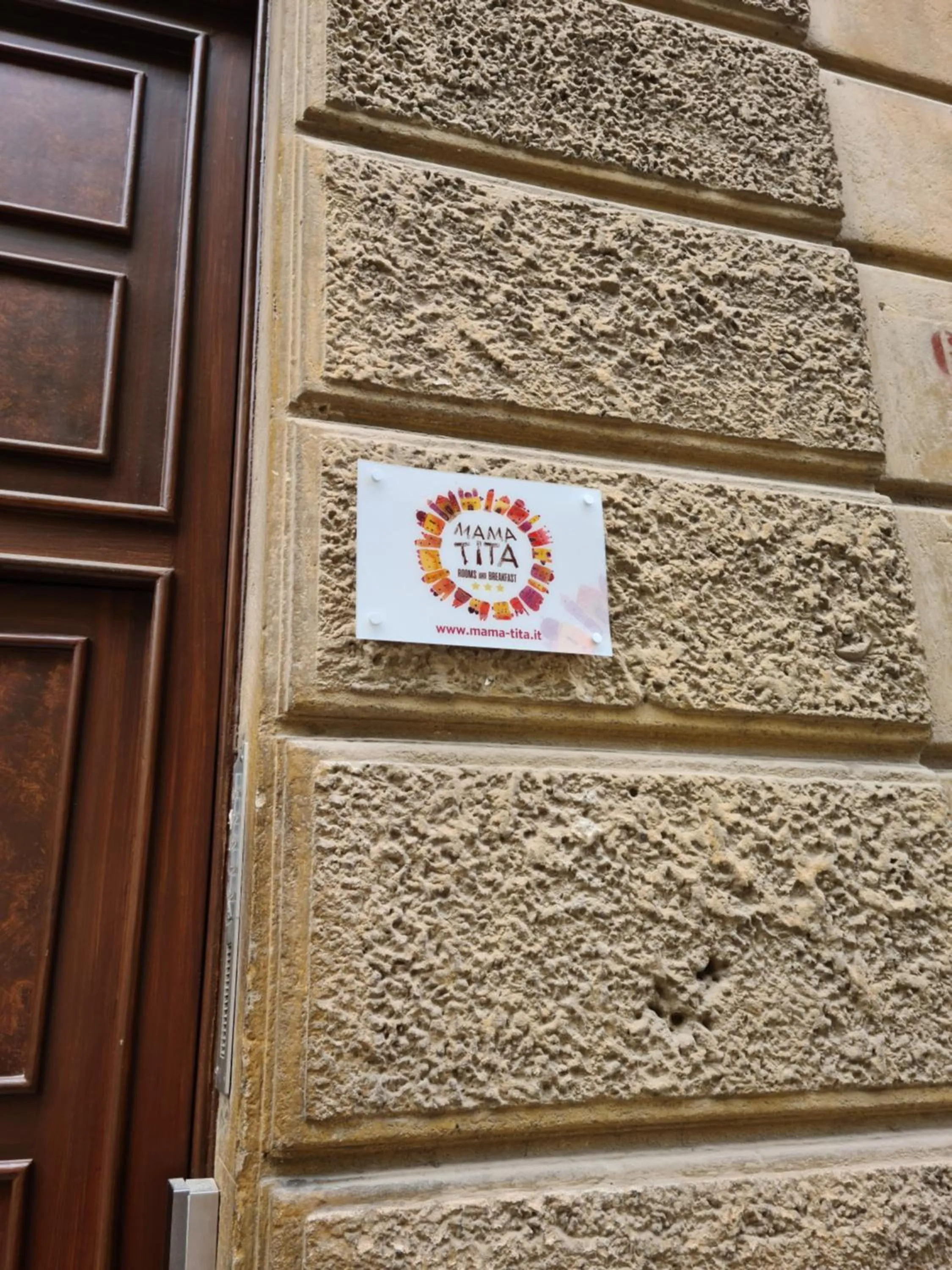 Property building in Mama Tita Rooms and Breakfast