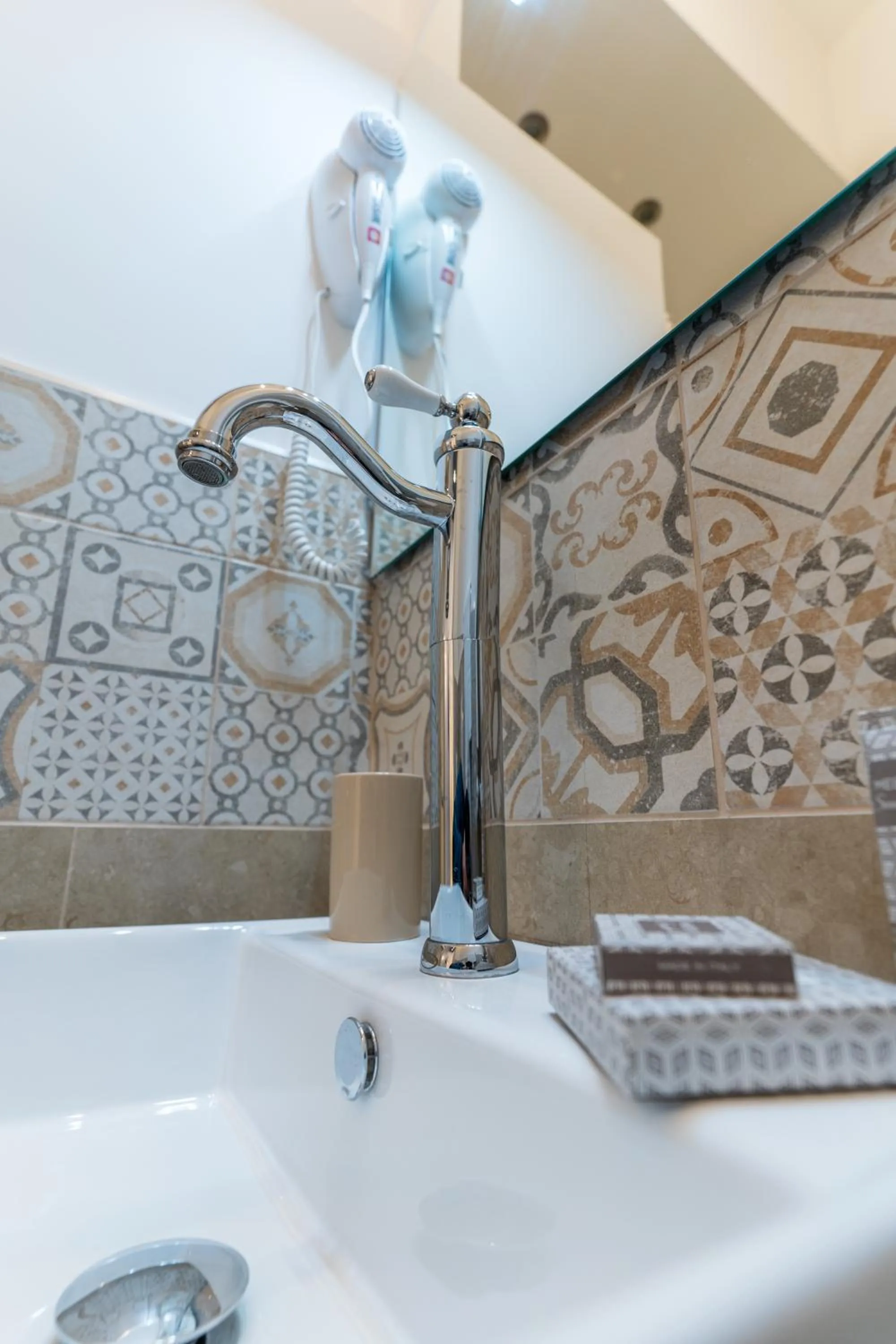 Bathroom in Mama Tita Rooms and Breakfast