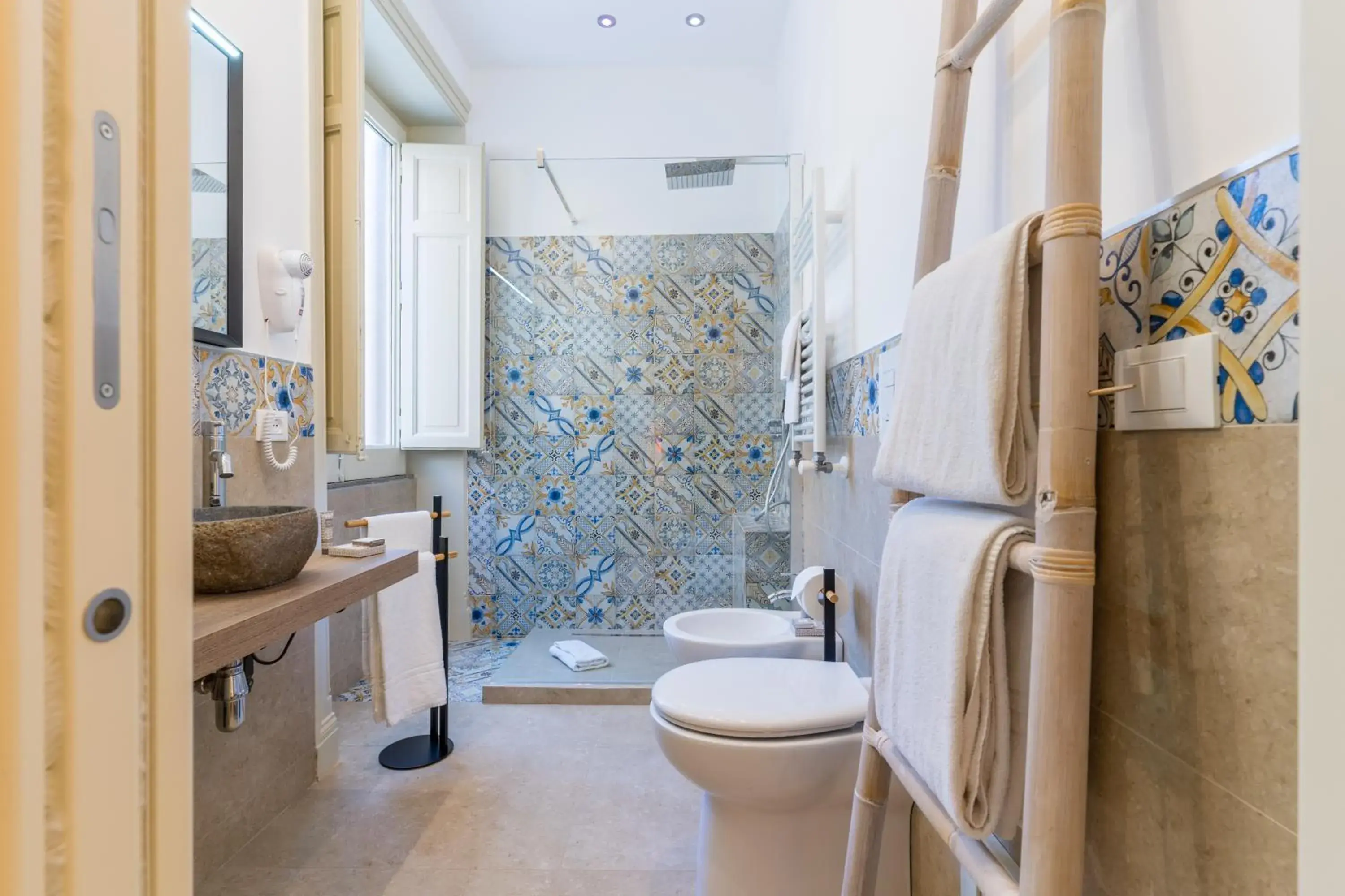 Superior Double Room - single occupancy in Mama Tita Rooms and Breakfast Superior Double Room - single occupancy in Mama Tita Rooms and Breakfast