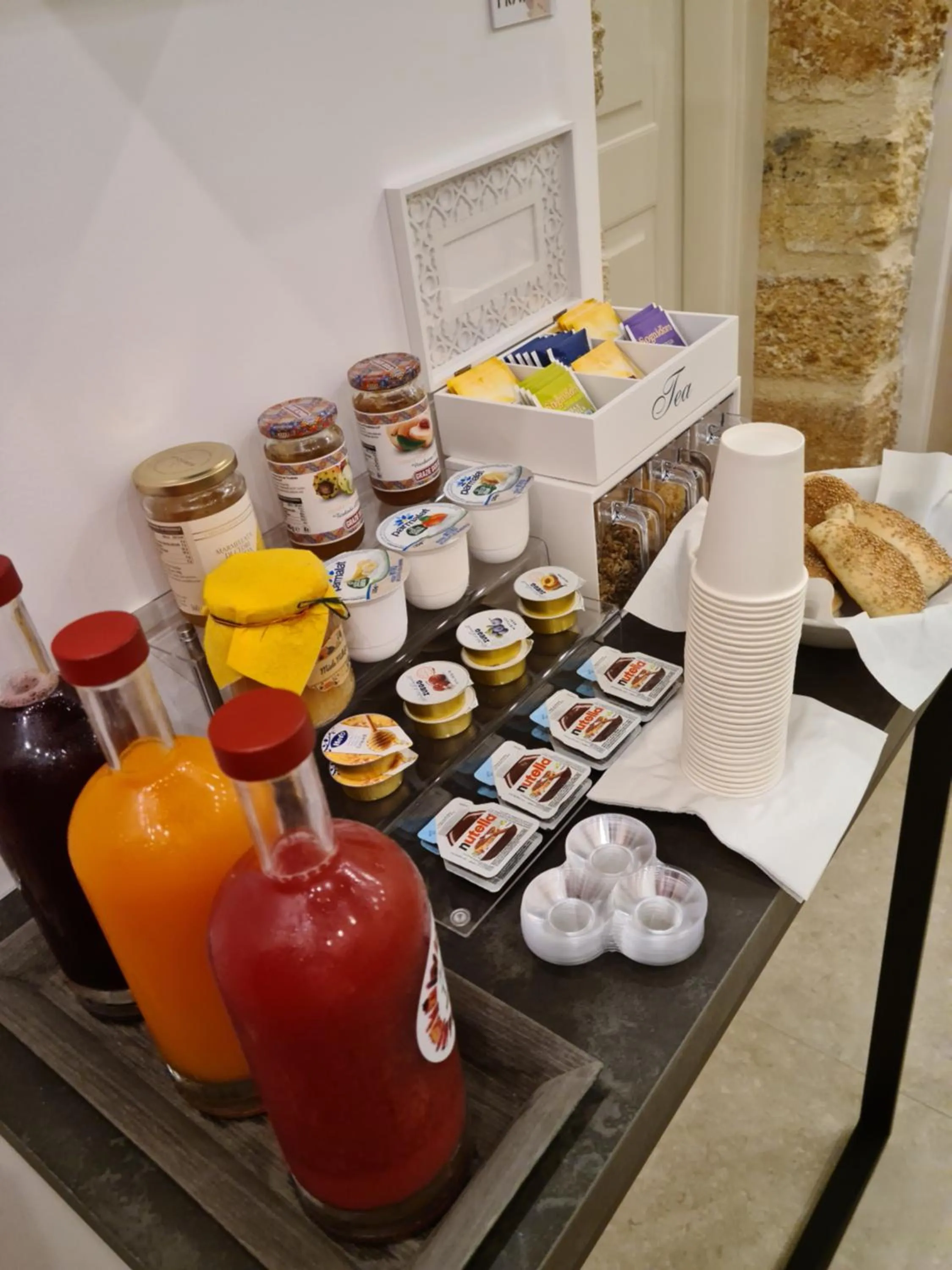 Breakfast in Mama Tita Rooms and Breakfast